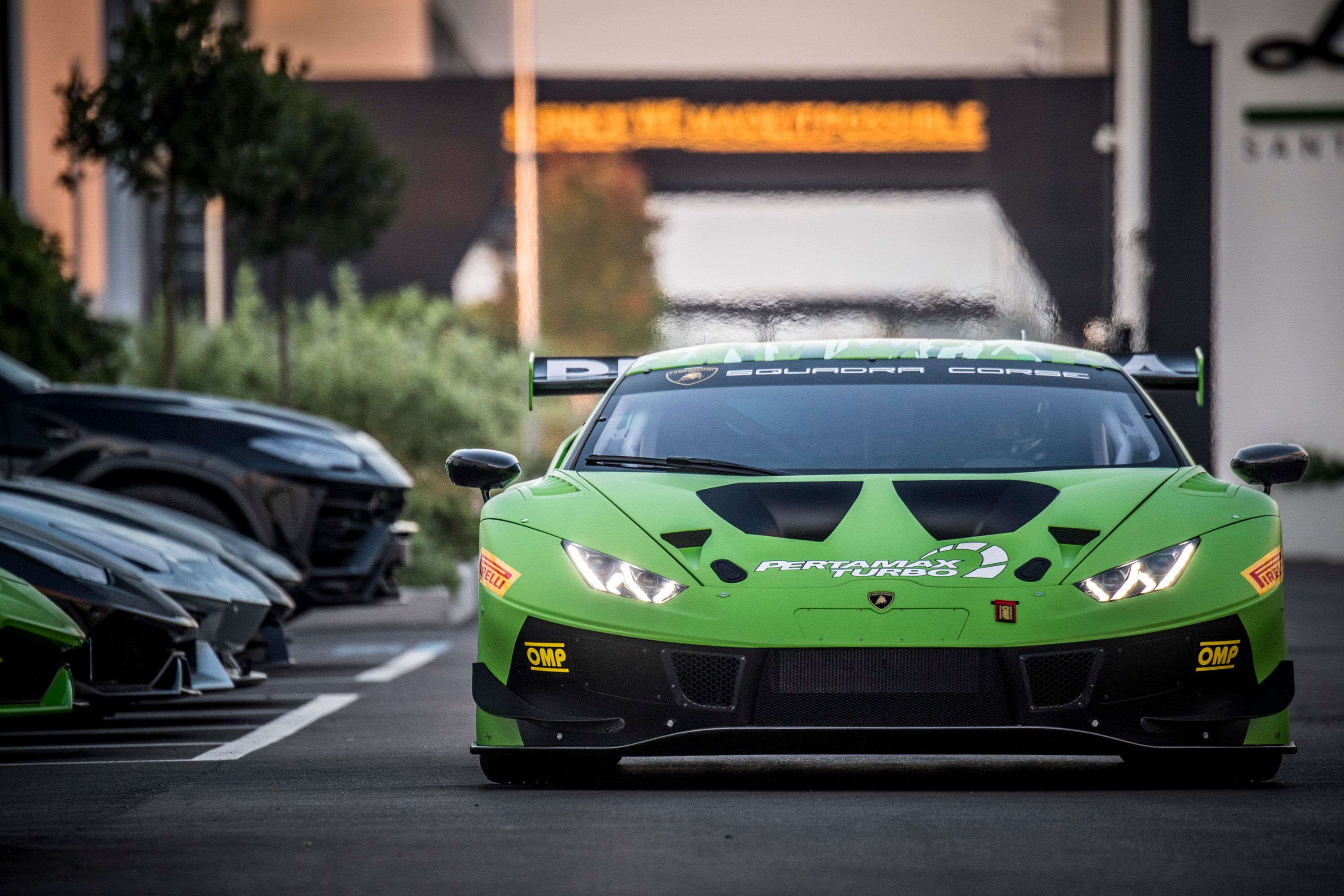 Lamborghini Huracán GT3 Bathurst12H 2019 Lamborghini Huracan GT3 12h Bathurst 2019 Wall Racing 1:43