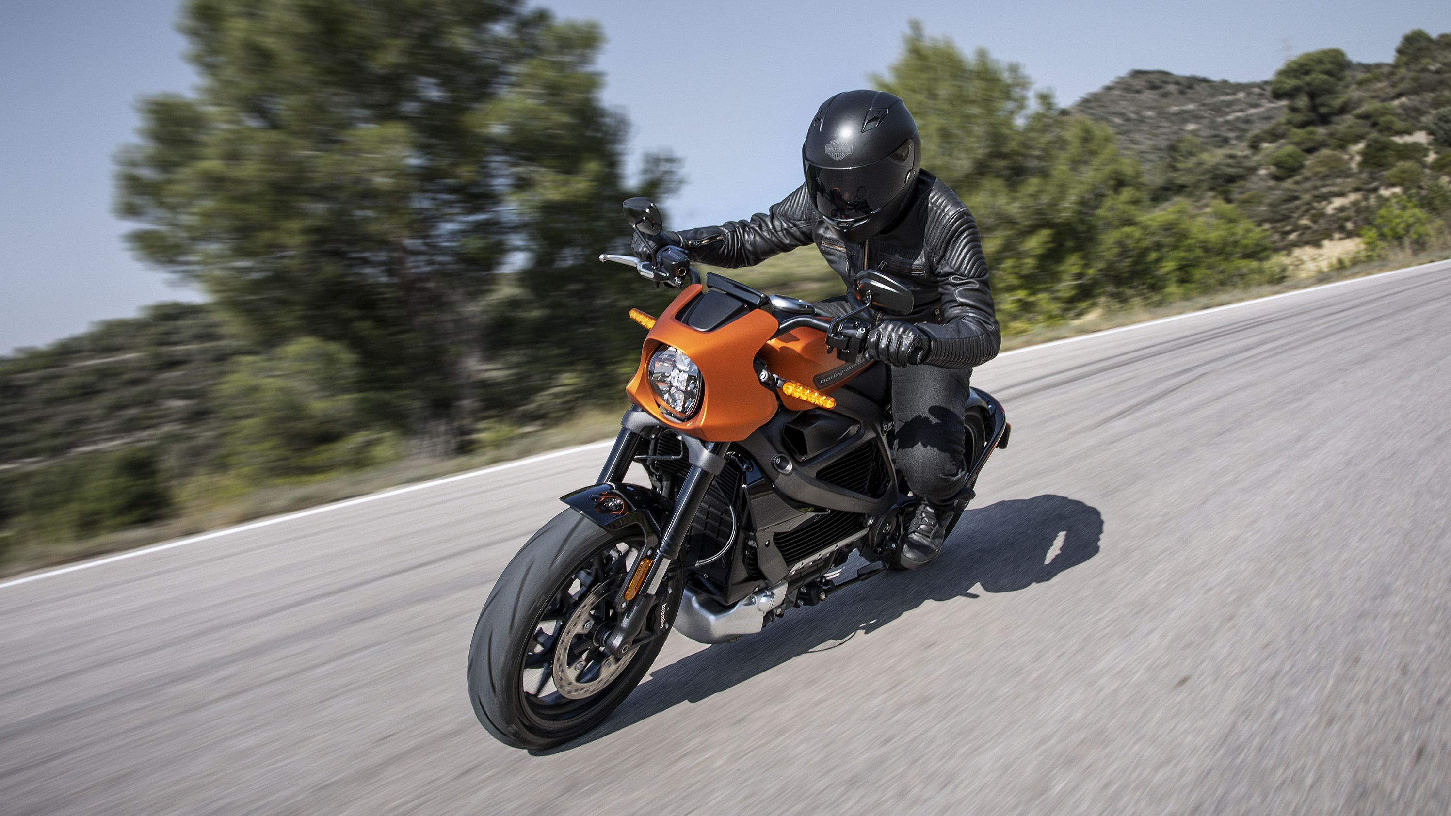 Orange dan Hitam Harley-Davidson LiveWire