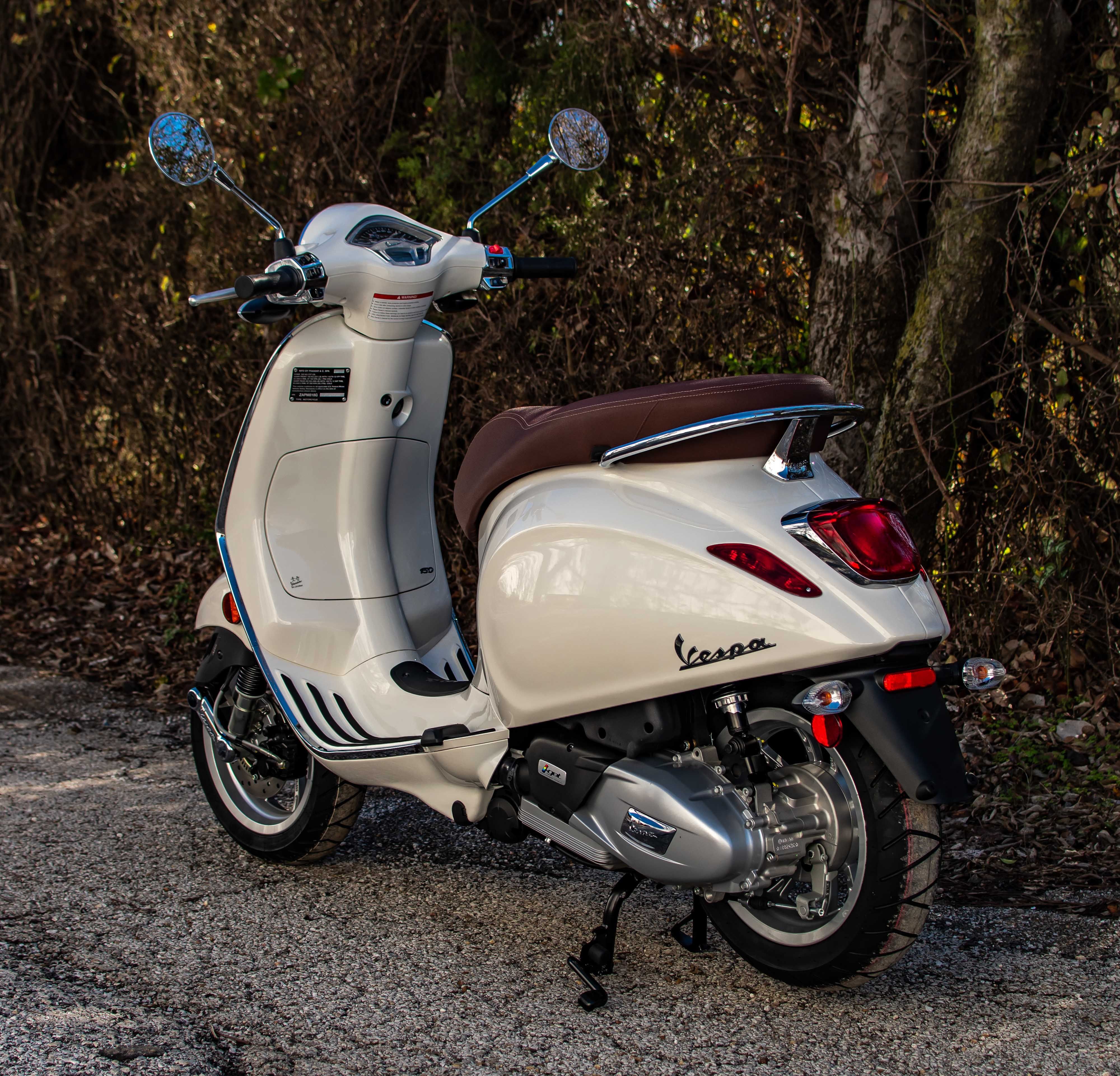 2023 Vespa Primavera 150 - Performance, Price, and Photos