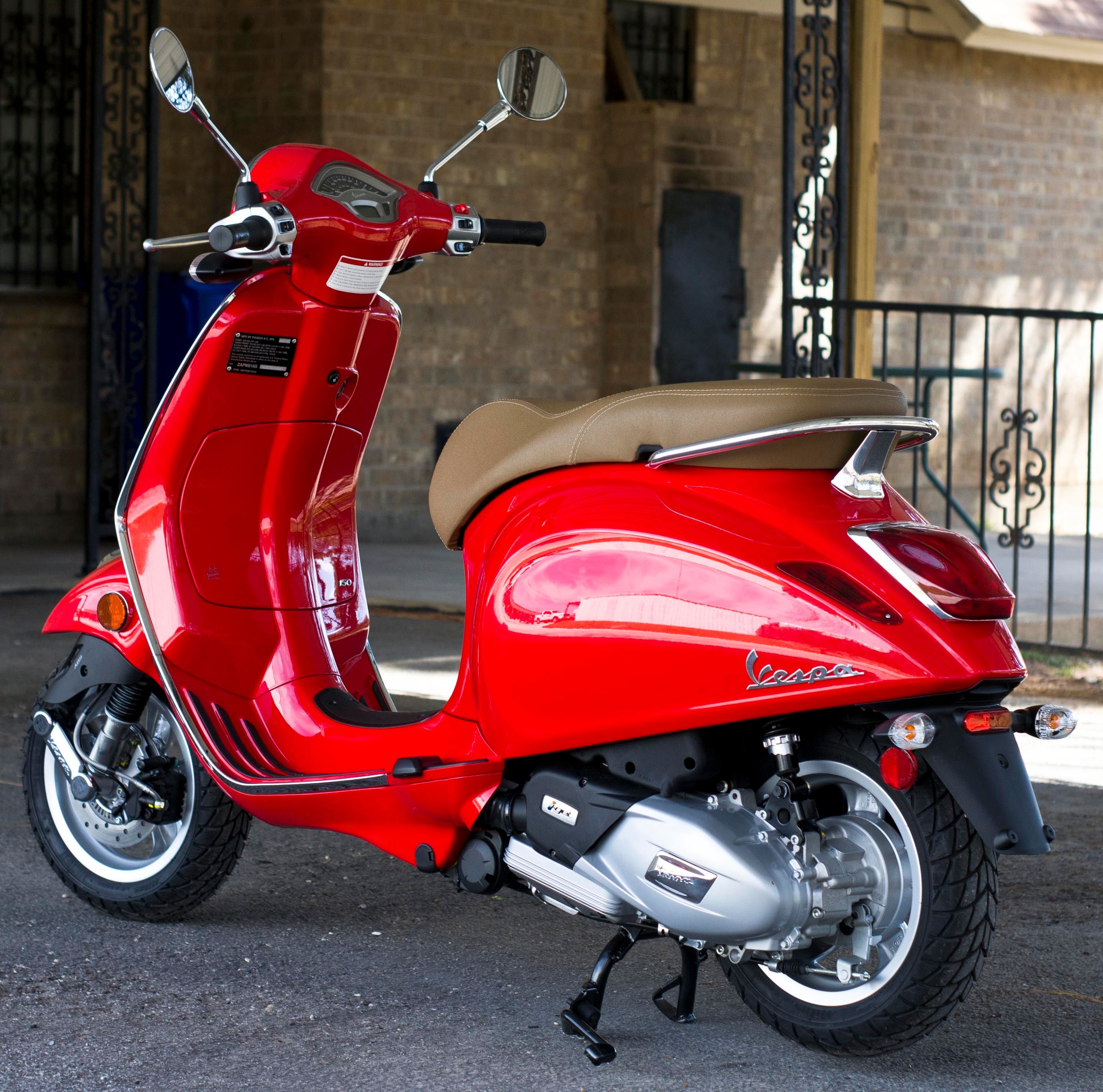 2023 Vespa Primavera 150 - Performance, Price, and Photos