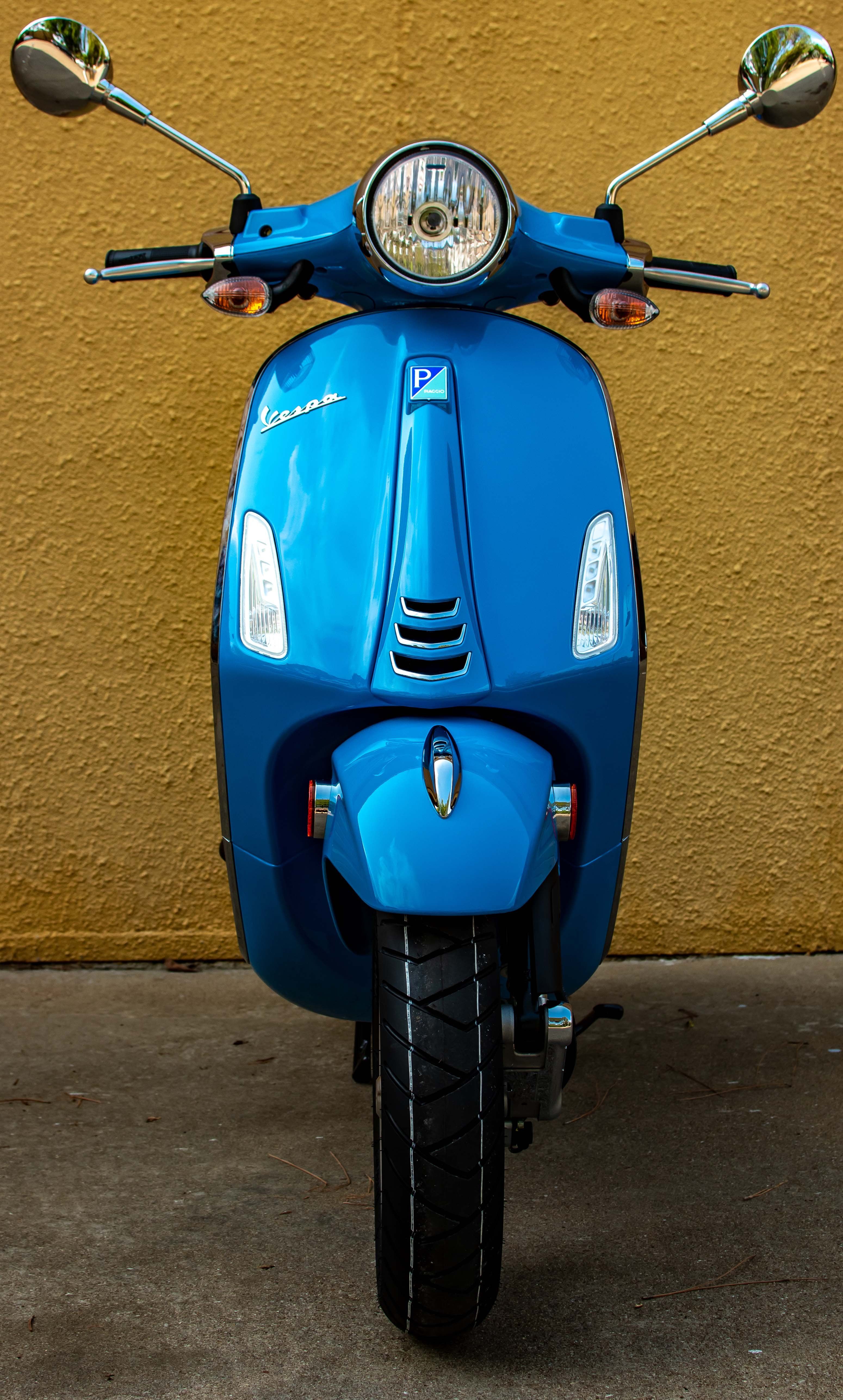 2023 Vespa Primavera 150 - Performance, Price, and Photos