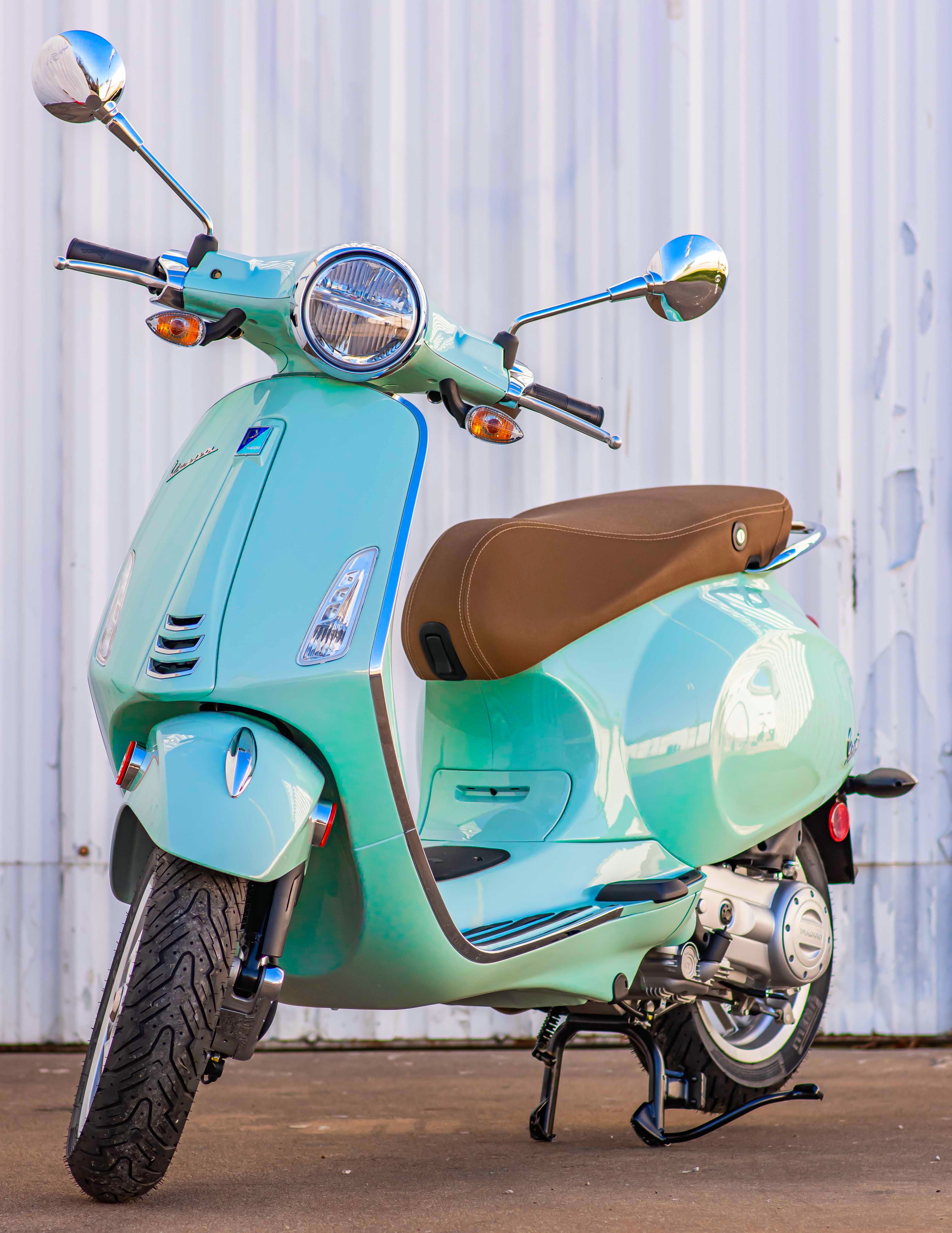 2023 Vespa Primavera 150 - Performance, Price, and Photos