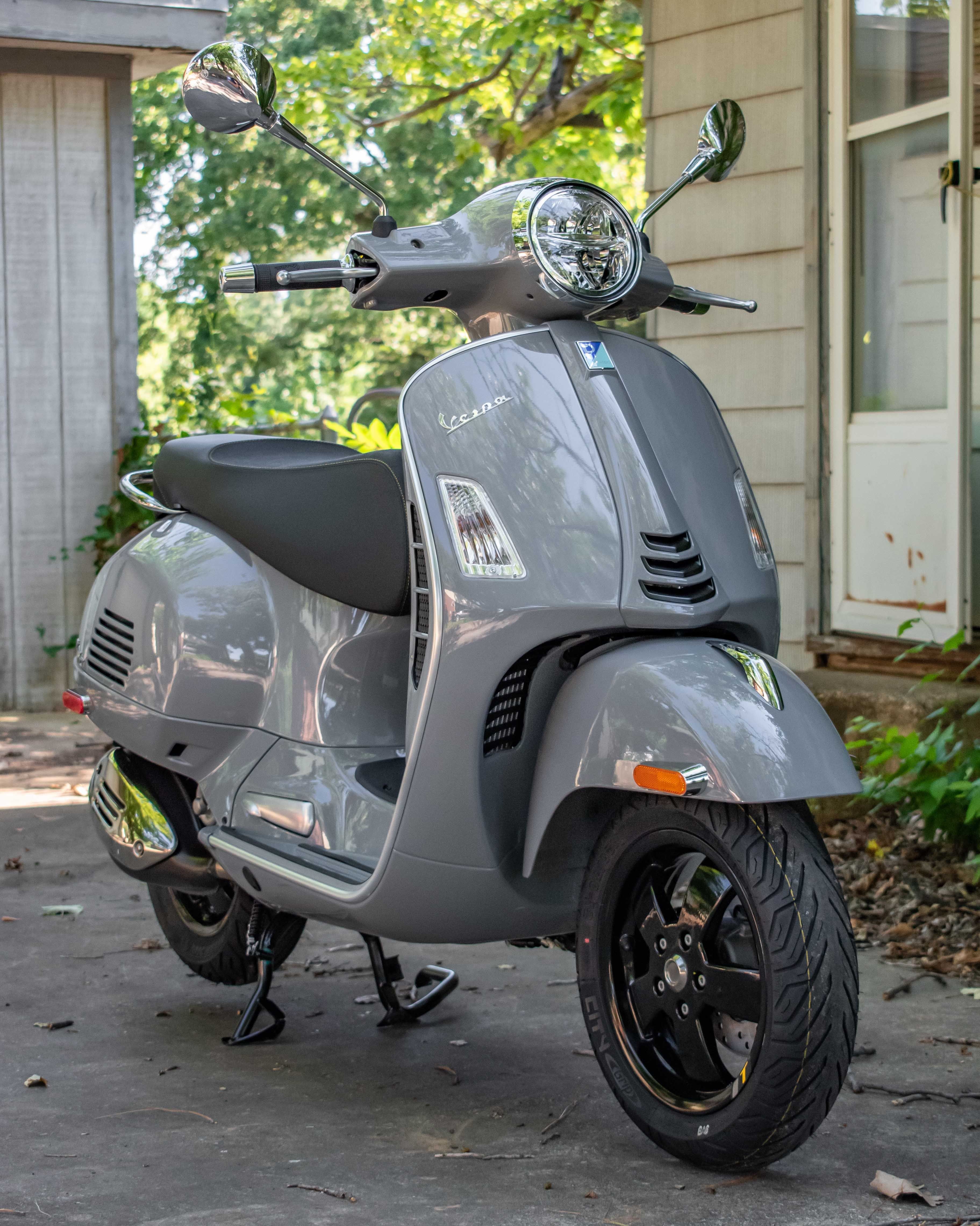 Vespa GTS300: Power And Performance Review 2022 Vespa GTS SuperTech 300 HPE - Performance, Price, and Photos