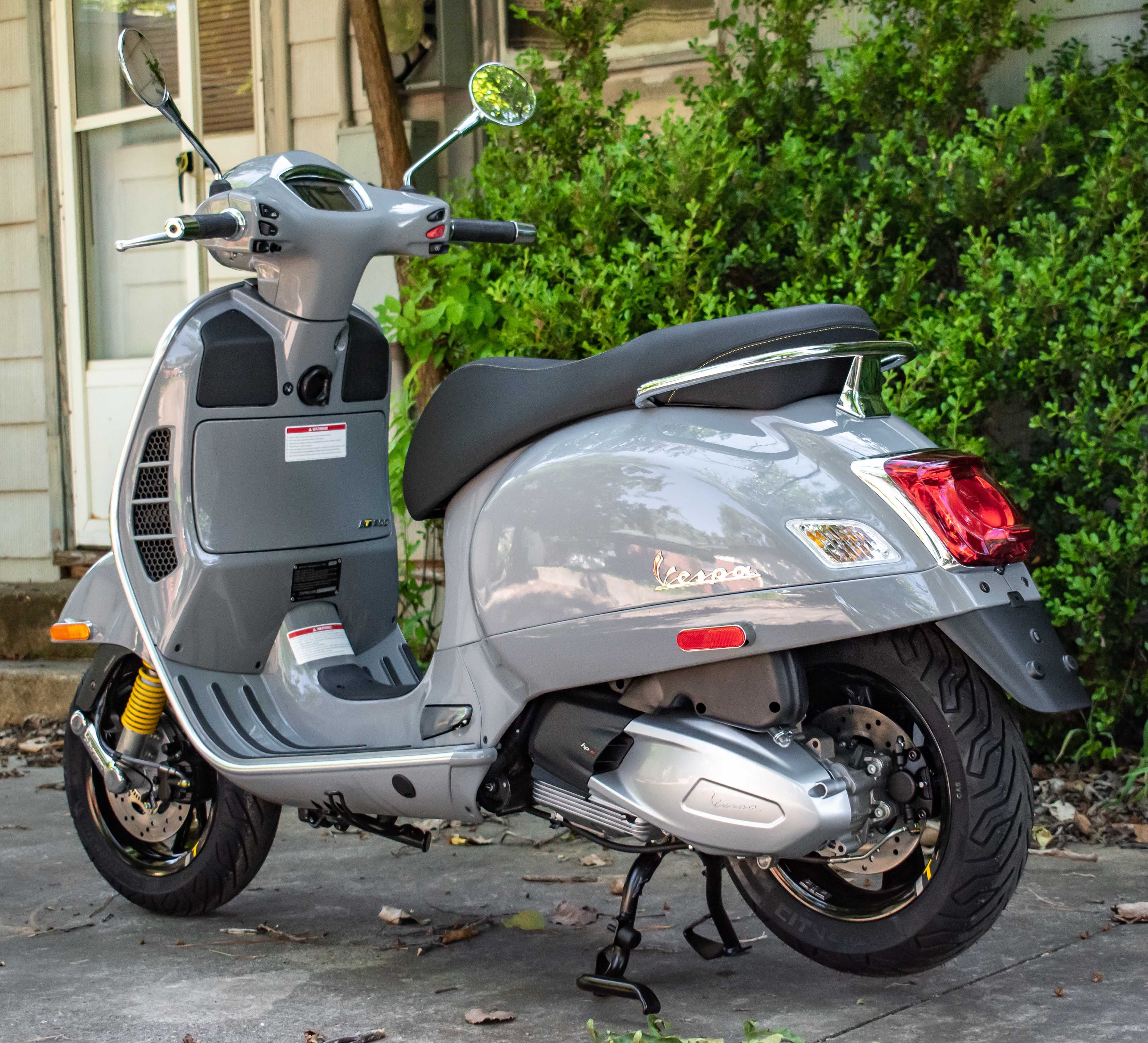 2022 Vespa Gts Supertech 300 Hpe Performance Price And Photos