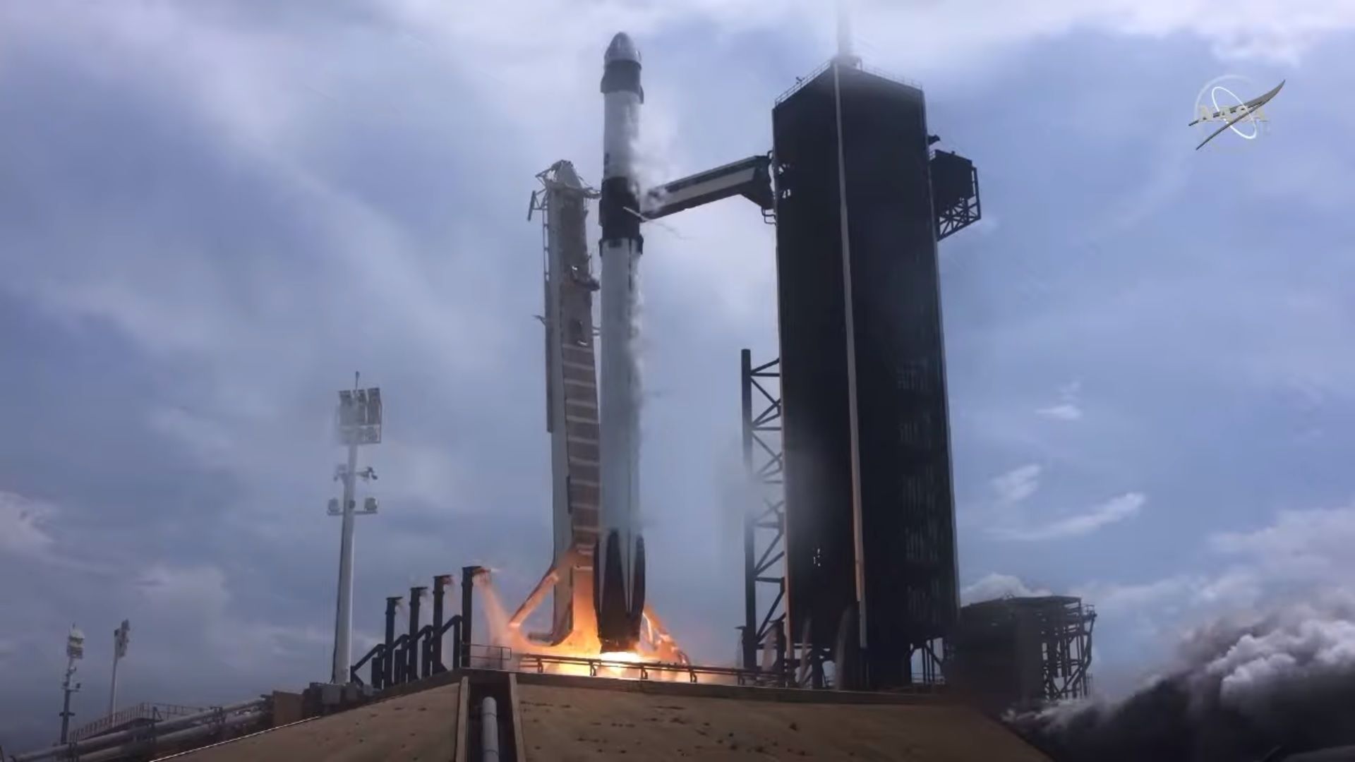 Penerbangan perdana SpaceX 2020 dan peluncuran NASA 