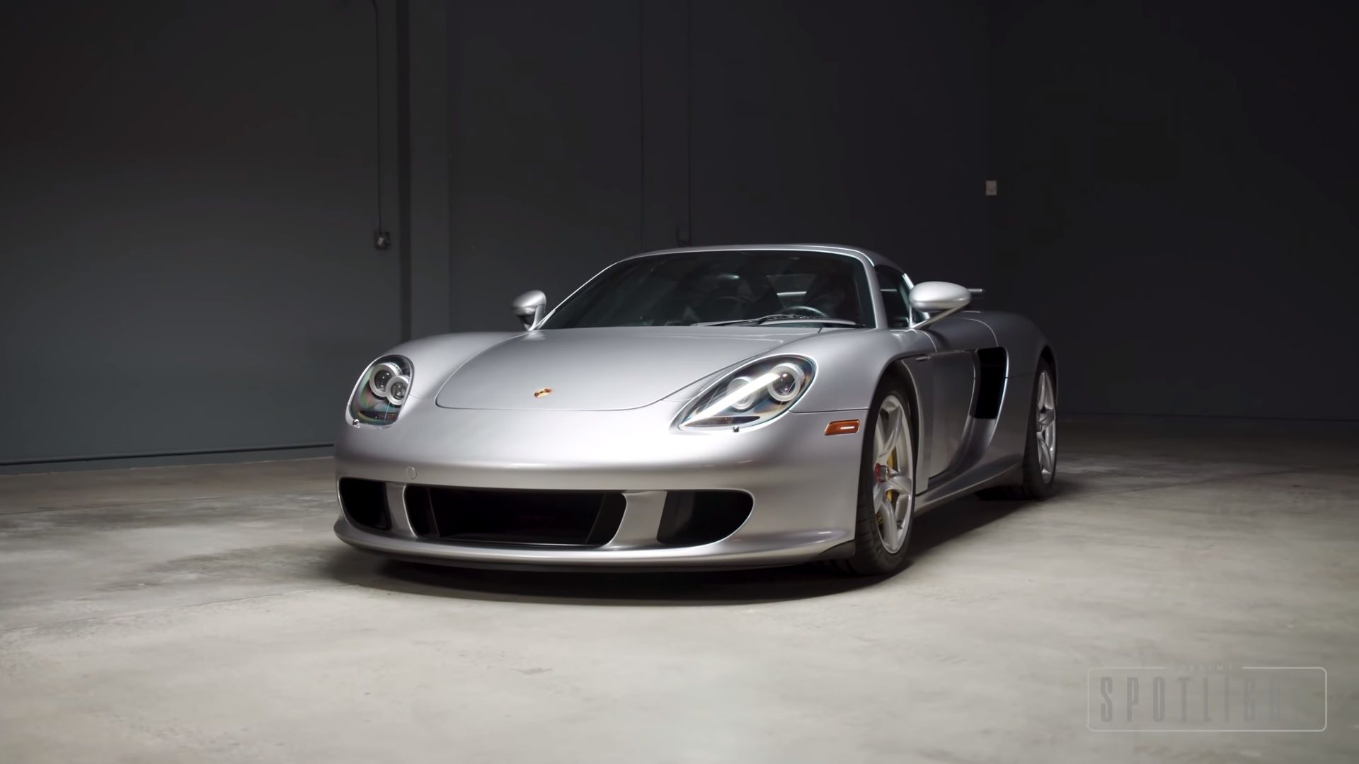 Jason Cammisa's Review of the Porsche Carrera GT Exposes its Race-Bred  Naughty Nature