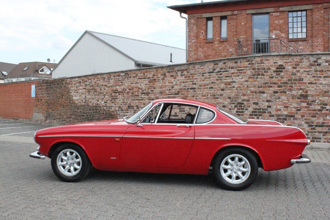 1961 - 1972 Volvo P1800