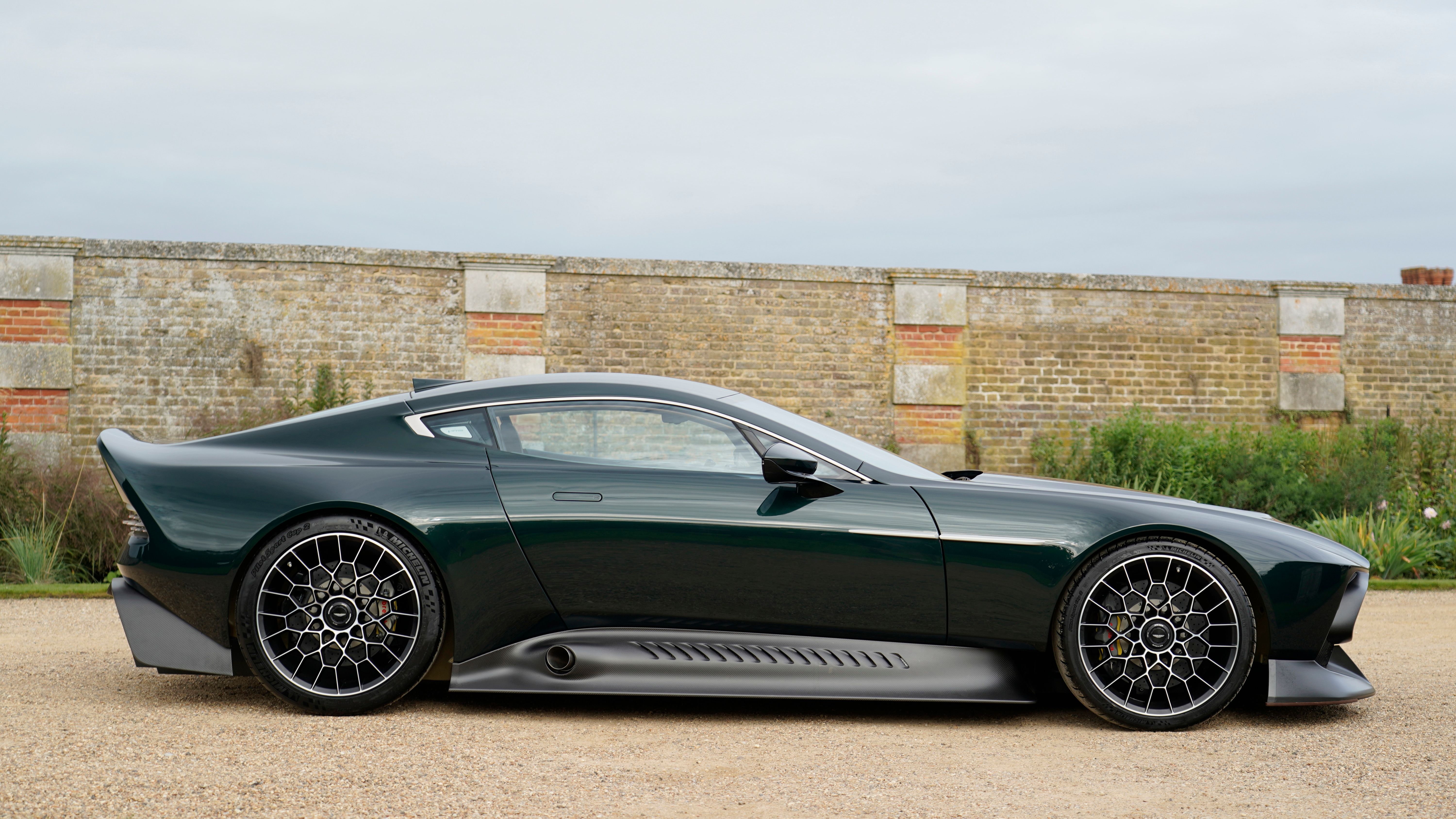 Aston Martin Victor: 1 of 1 Hypercar Built from Vulcan and One-77