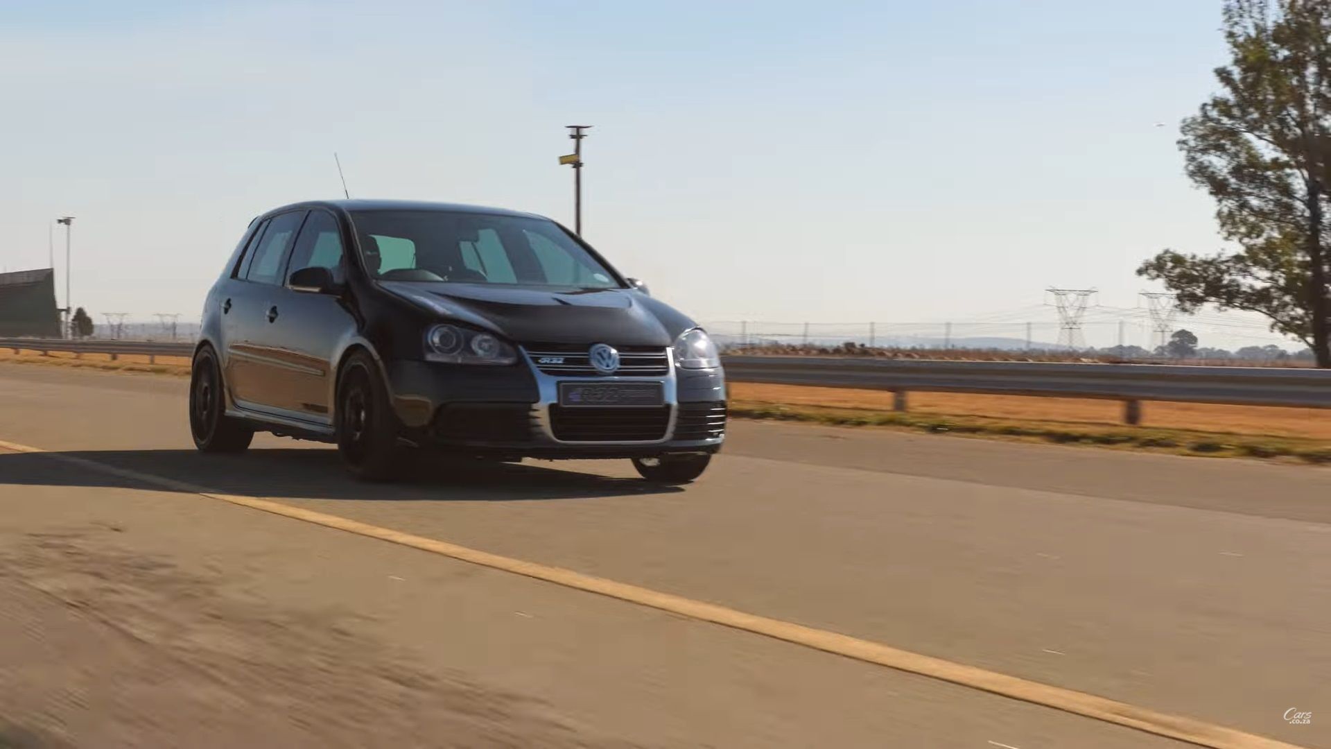 This 1,000 HP VW Golf R32 Is The Perfect Daily Driver