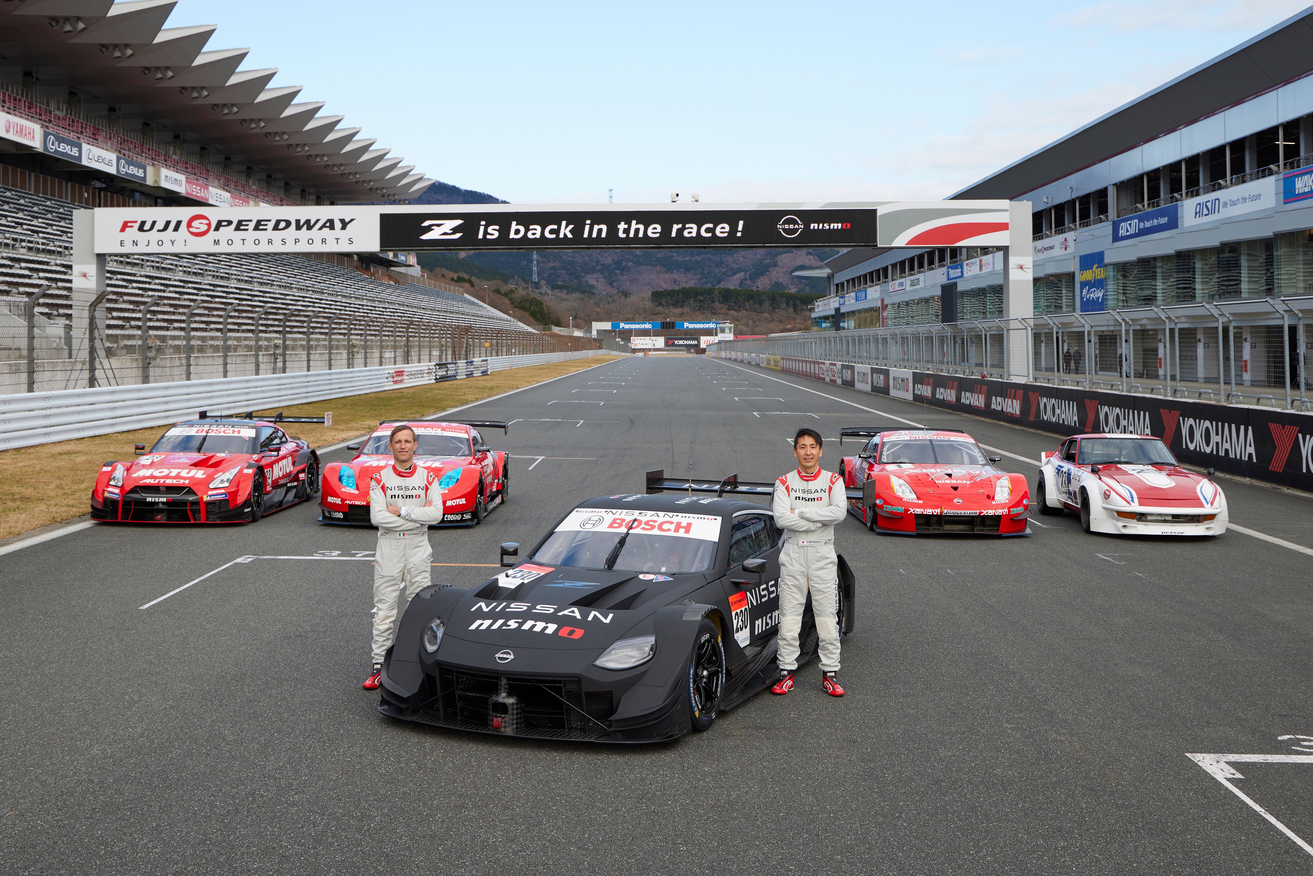 Spark 1:43 Nissan Z GT500 #24 Super GT500 Series 2022 Sasaki