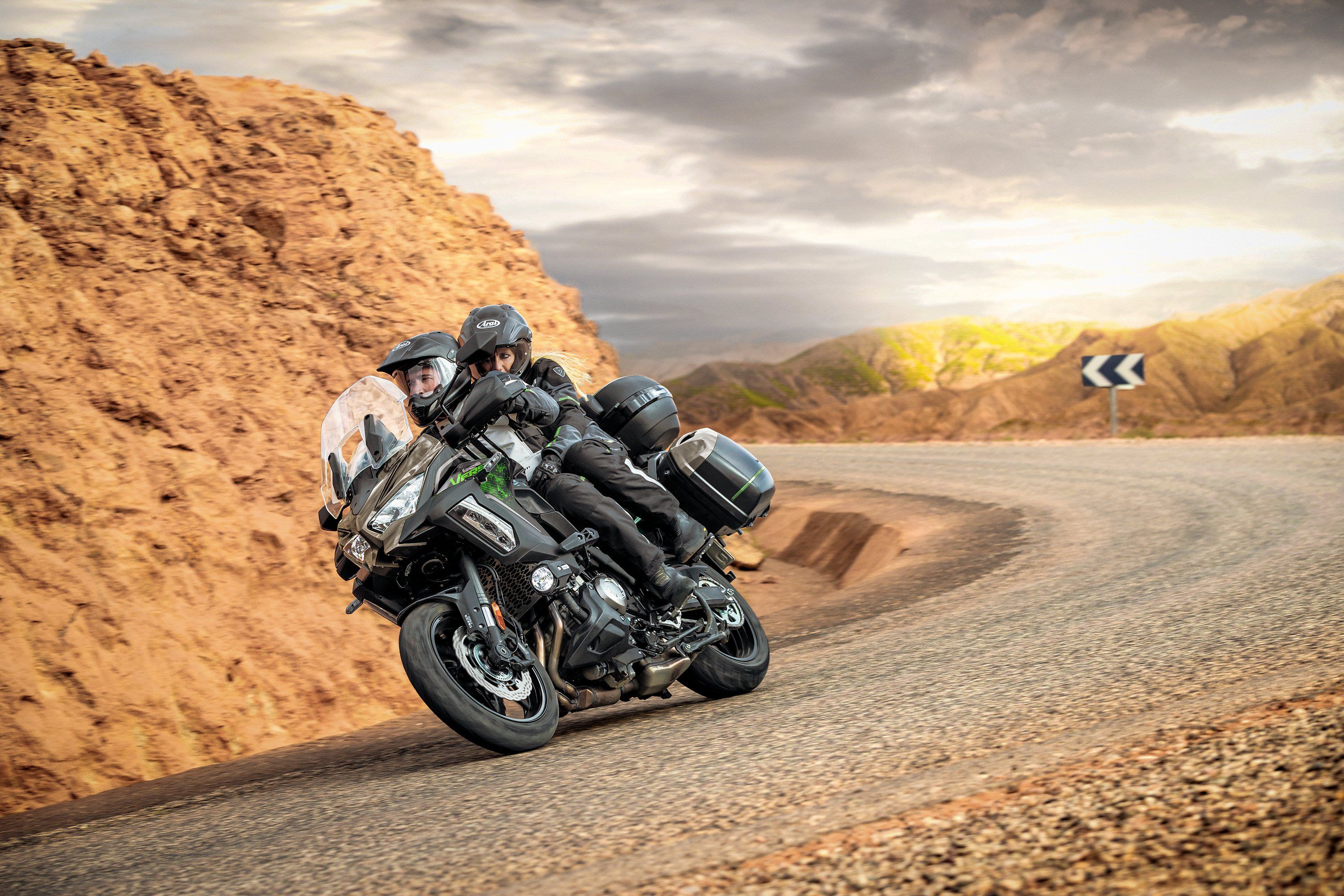 Kawasaki Versys 1000 SE LT+ riding shot