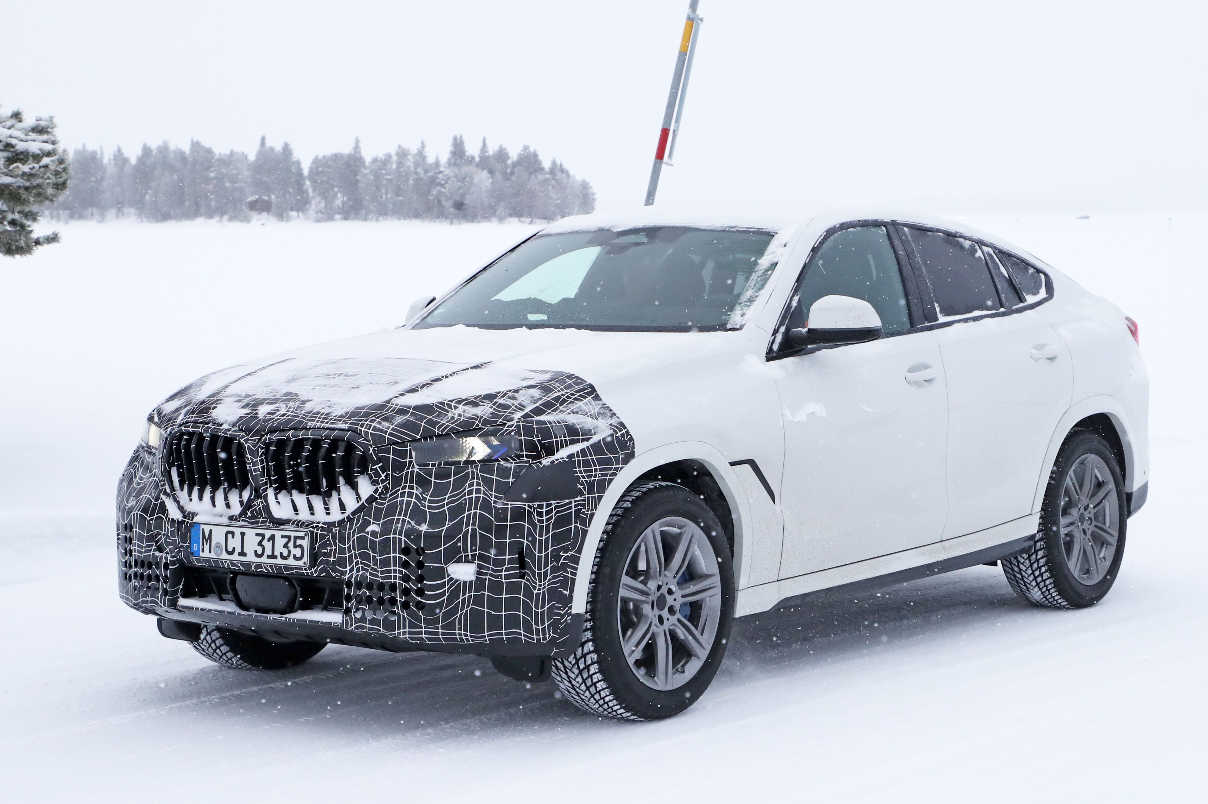 The 2024 Bmw X6 Facelift Begins Winter Testing Too 0069