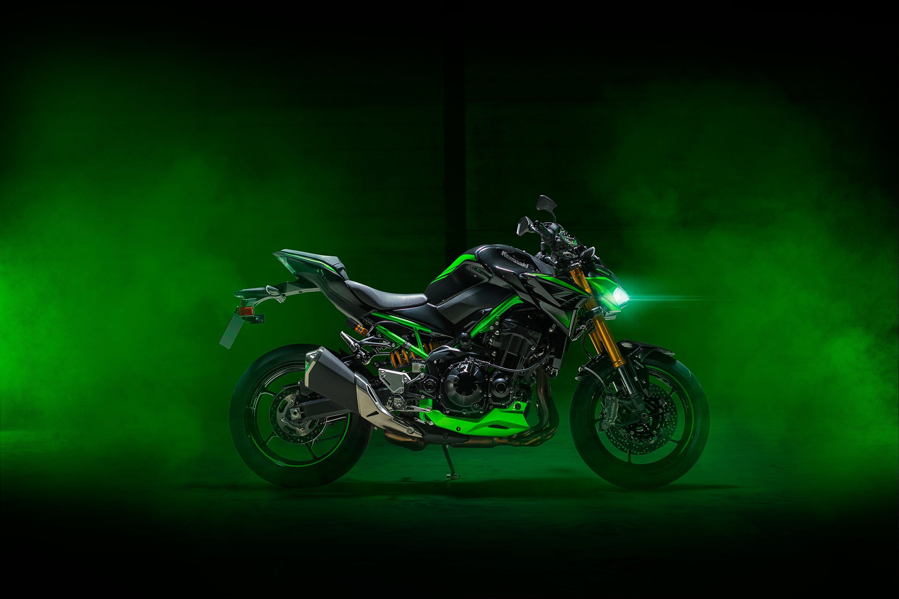 2022 Kawasaki Z900 SE Performance, Price, and Photos