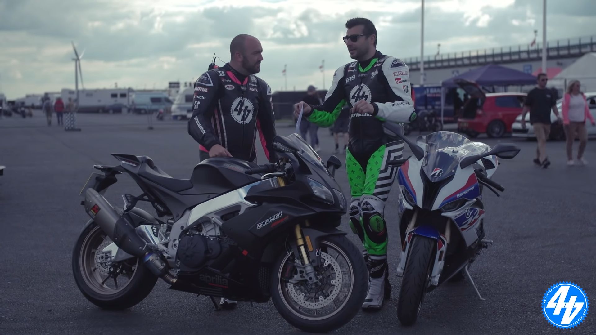 Settling The Inline4 vs V4 Debate 2019 Aprilia RSV4 1100 & 2019 BMW S