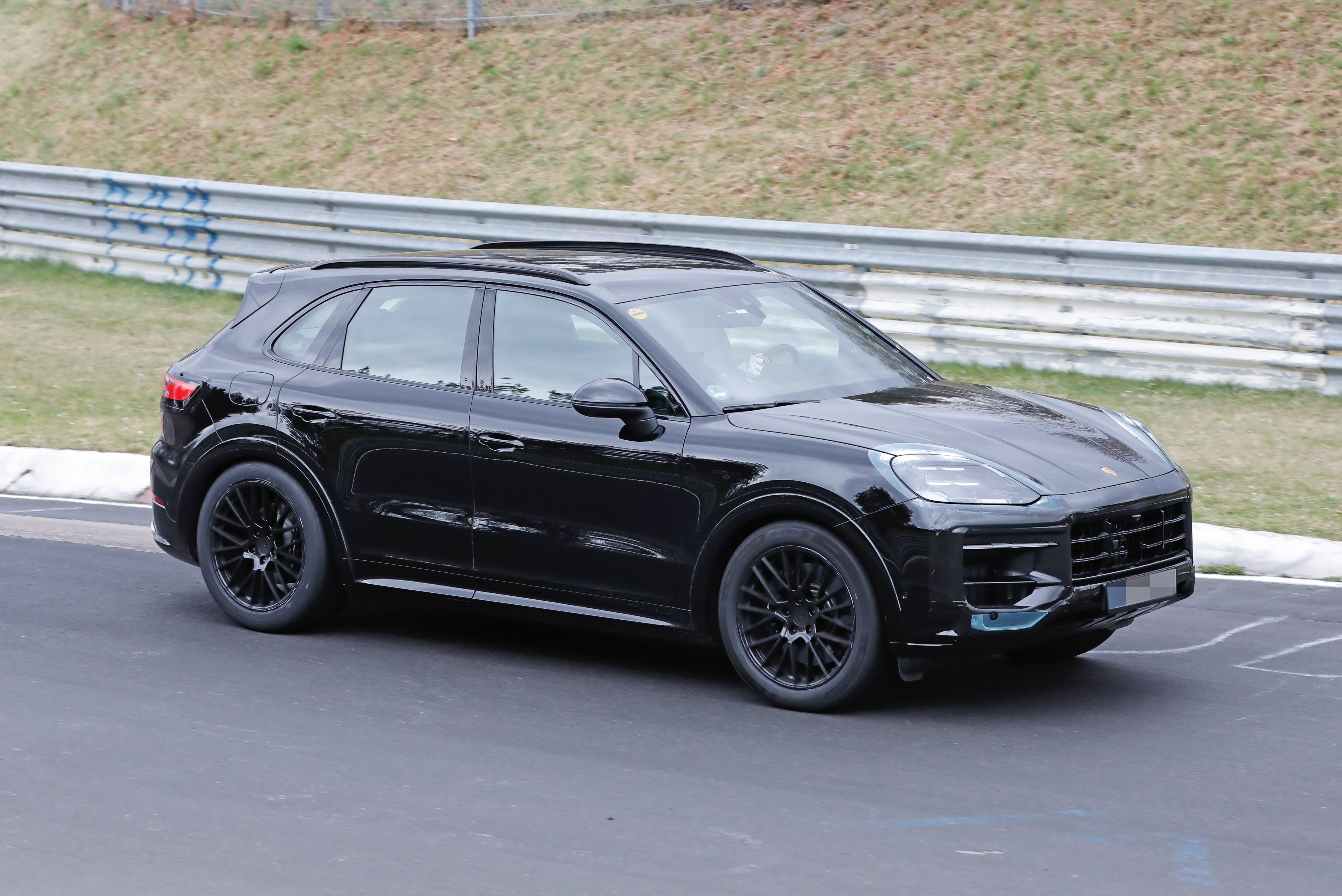 The 2023 Porsche Cayenne Turbo Facelift Caught Lapping The Nürburgring