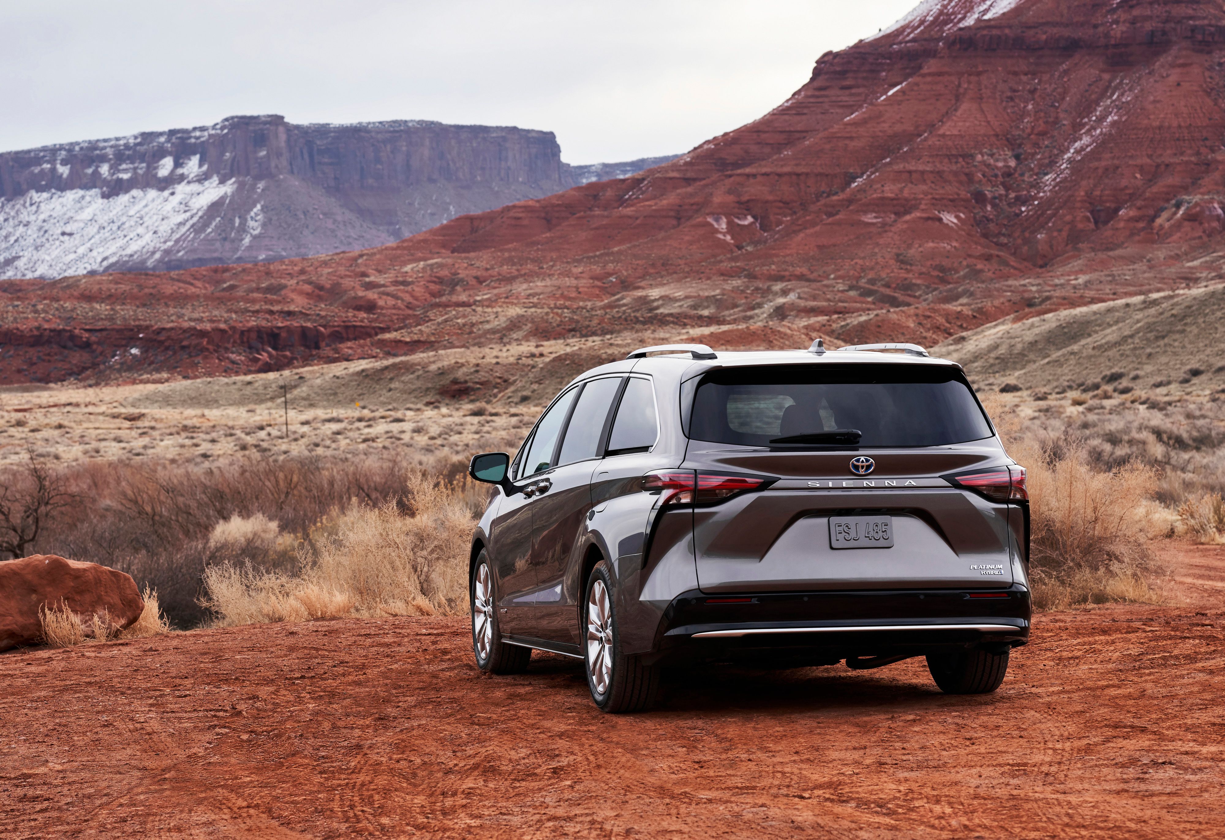 2022 Toyota Sienna - Performance, Price, and Photos