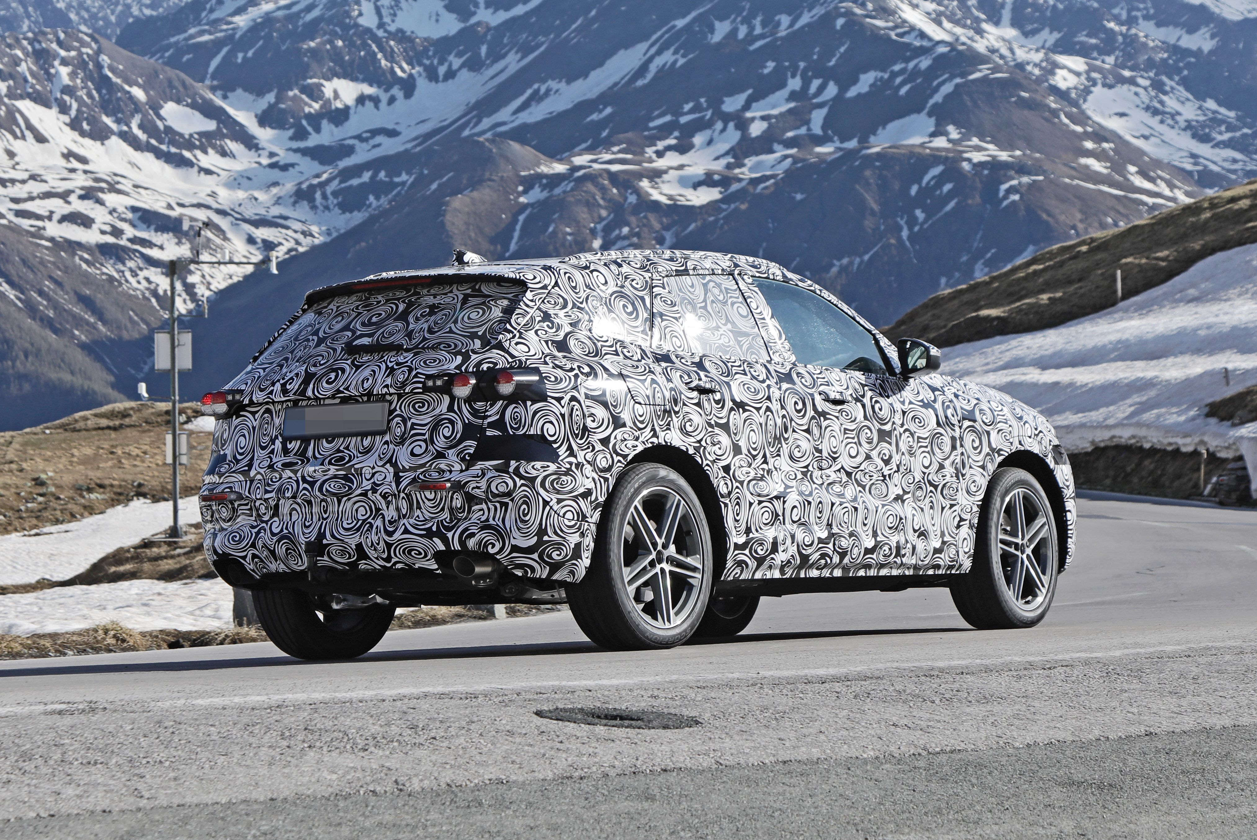 Spy Shots An Early Look At the 2024 Audi Q5