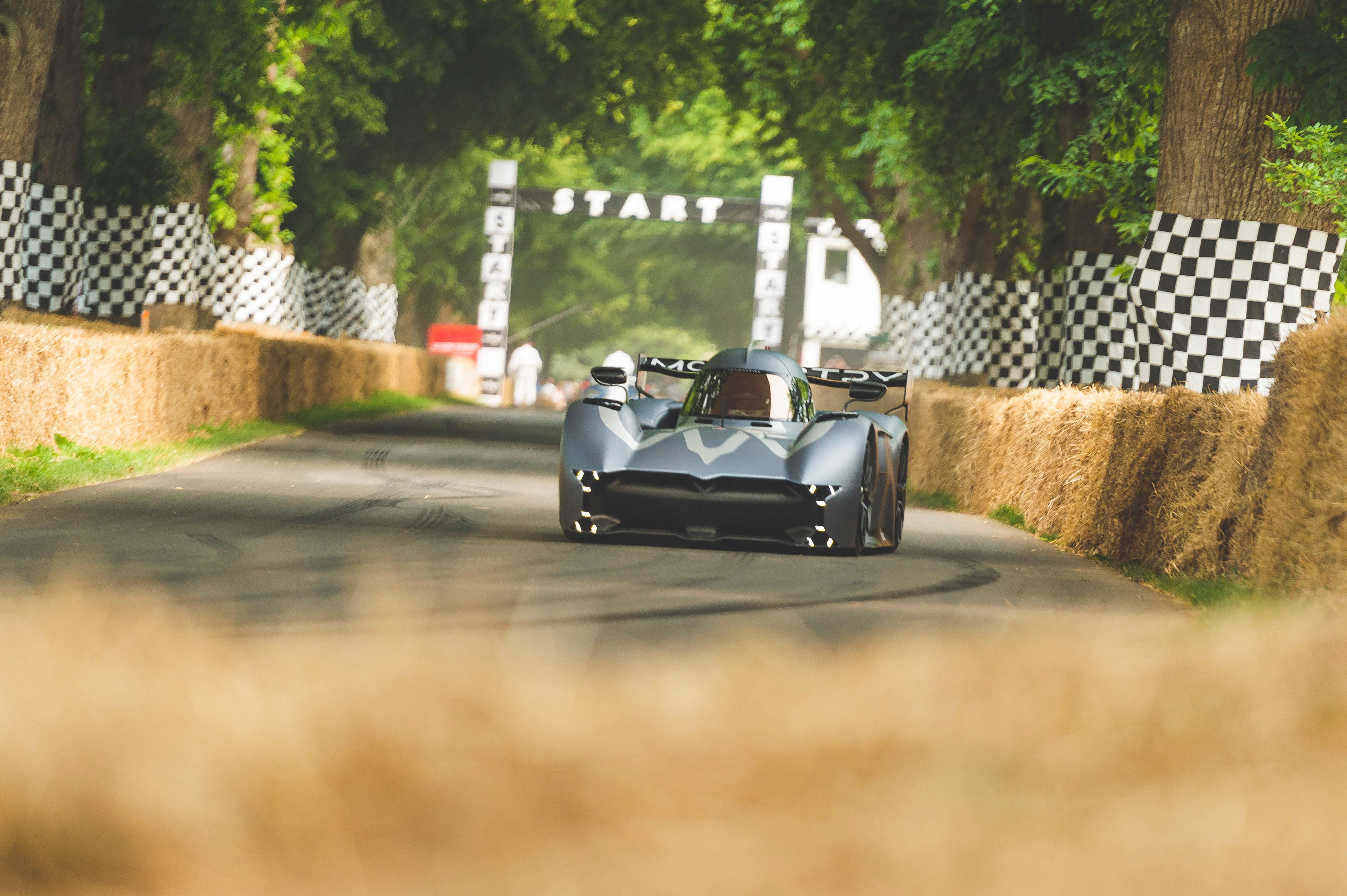 McMurtry Speirling, A Fan Car, Broke The 23-Year Goodwood Hill Climb Record