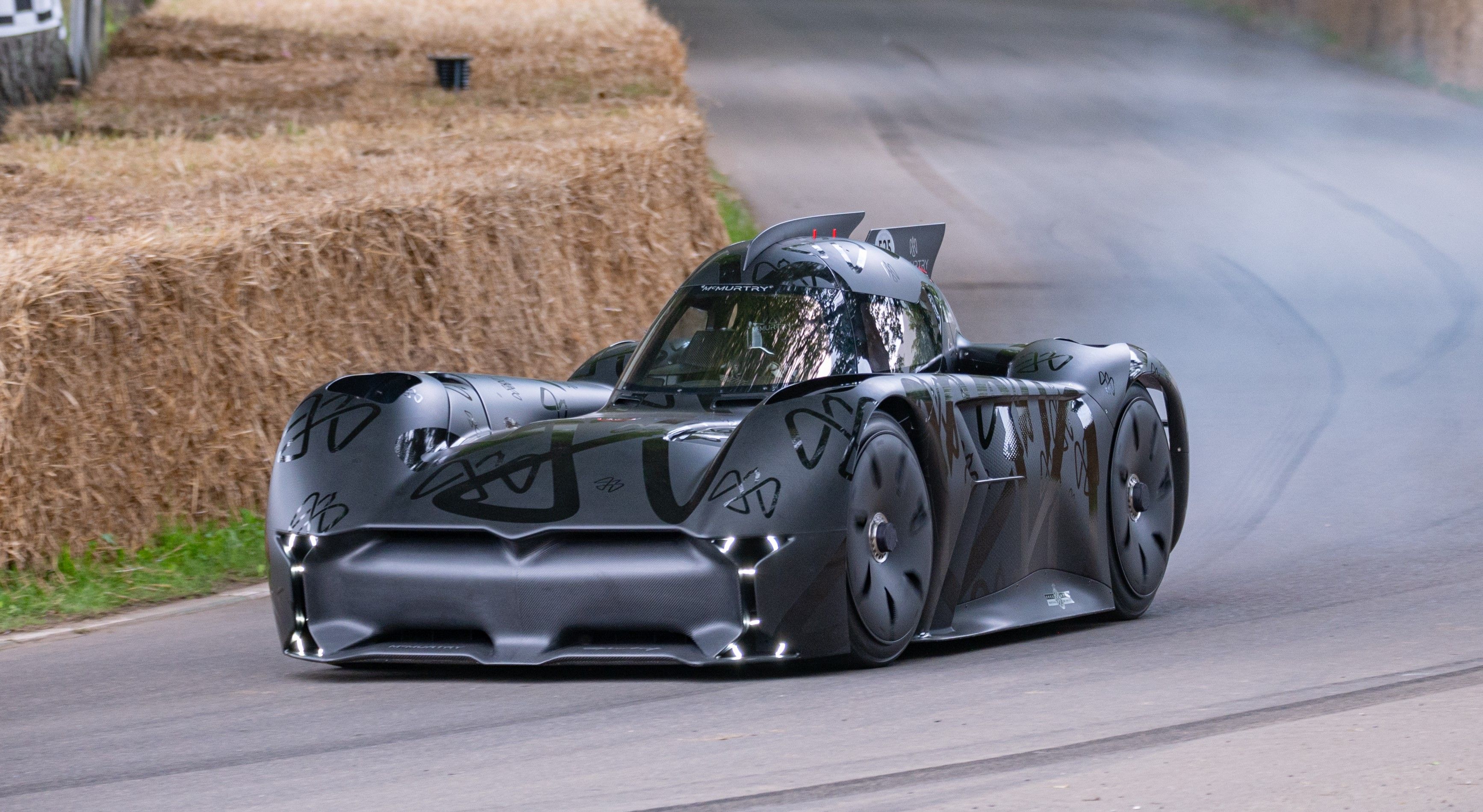 McMurtry Speirling, a Fan Car, Broke The 23-Year Goodwood Hill Climb Record