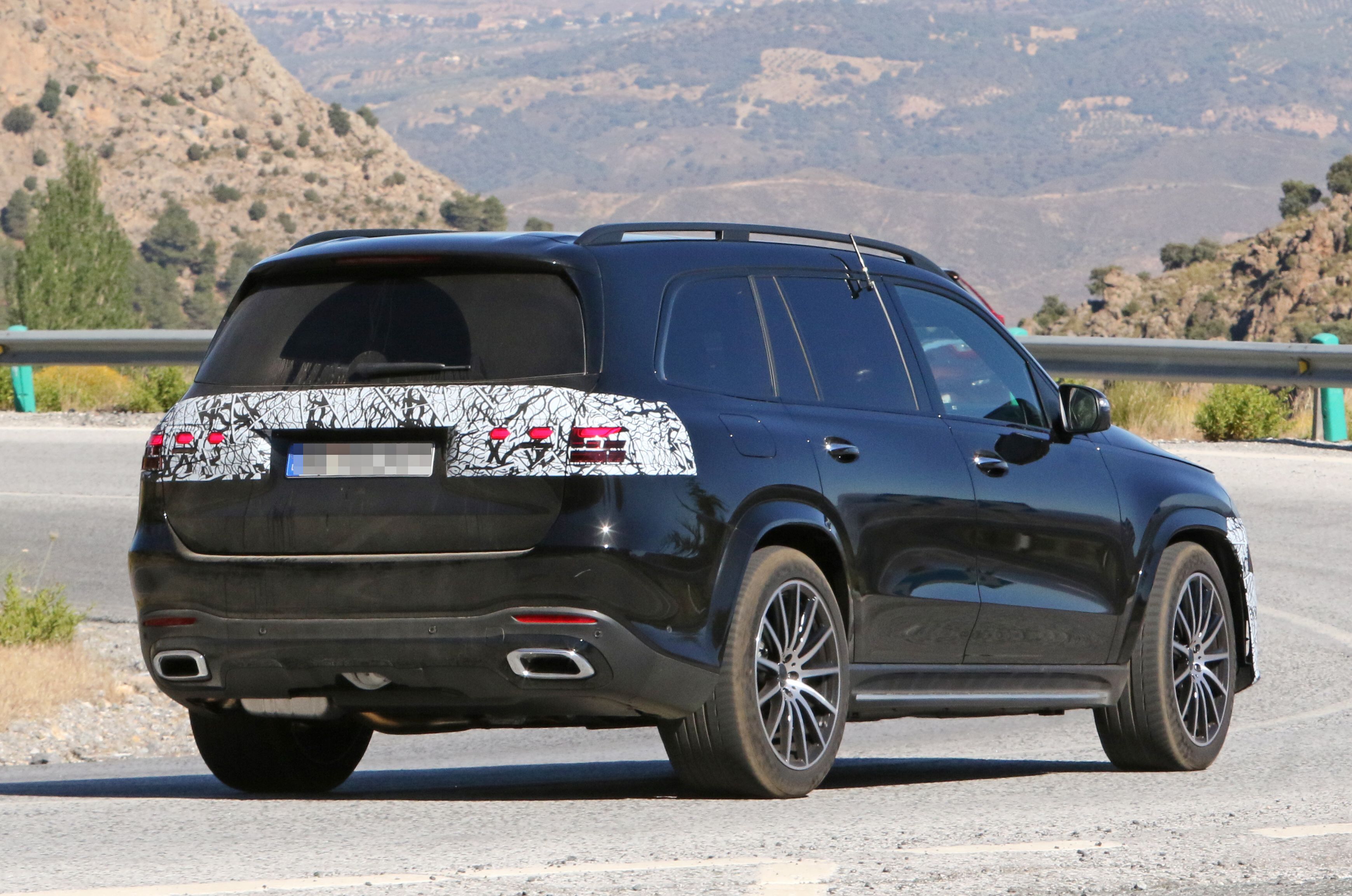 Spy Shots: An Early Look At The 2023 Mercedes GLS Facelift