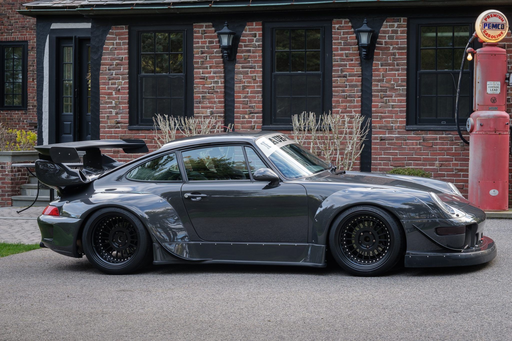 This Rwb-modified 1995 Porsche 911 Carrera Has Seen Some Things