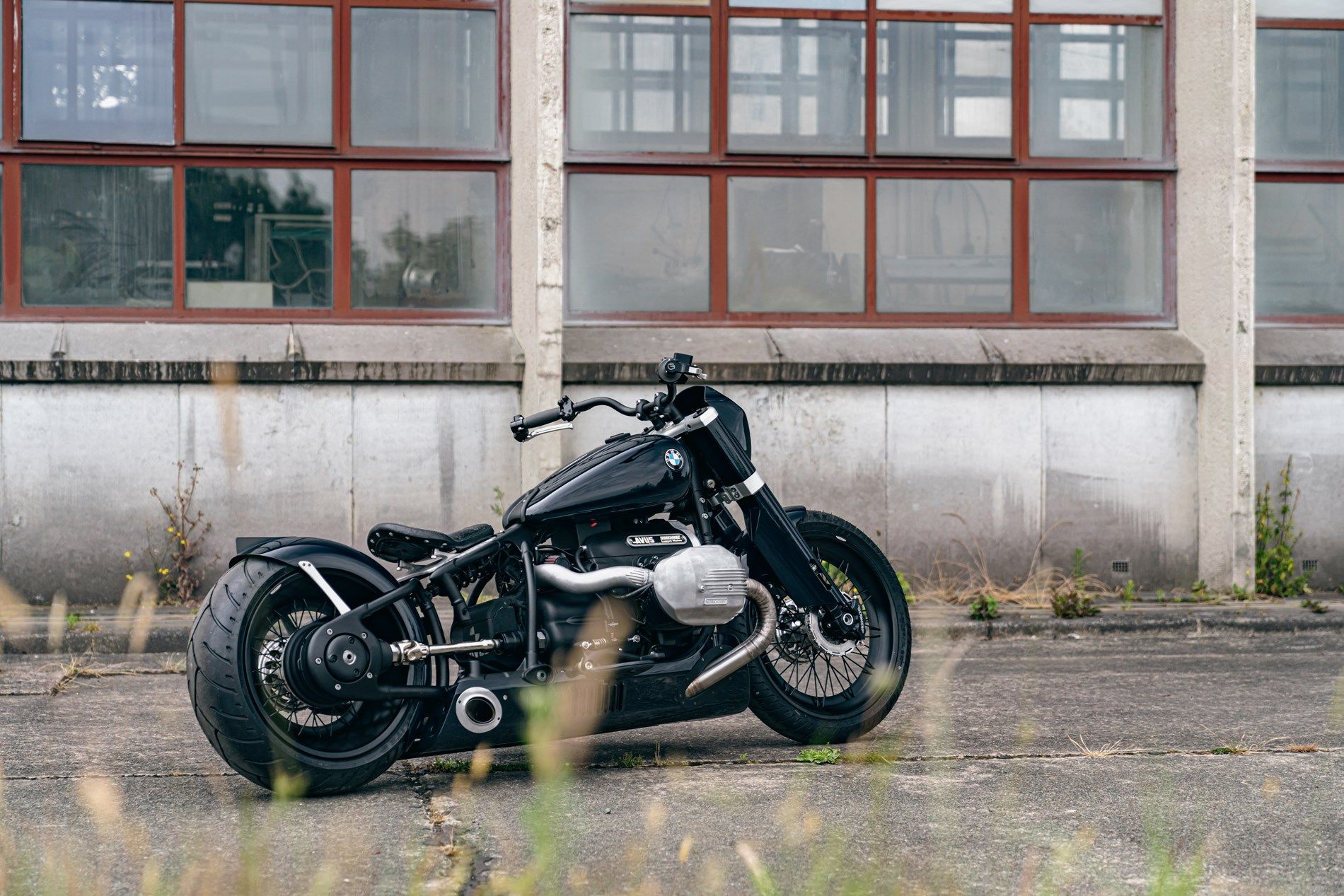 This Custom BMW R 18 Takes Inspiration From Old Bentley & Rolls-Royce Cars