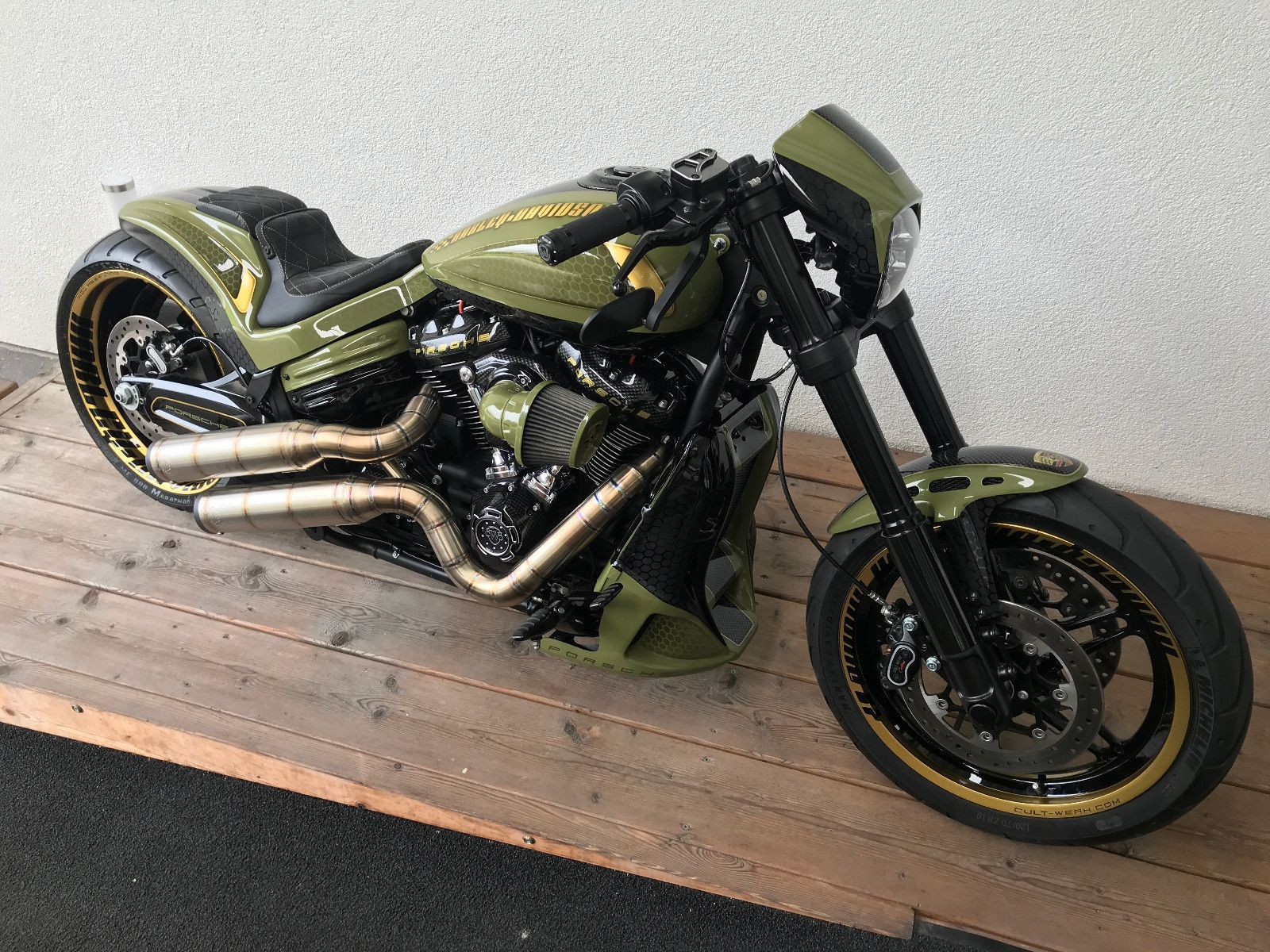Tricked-out Harley-Davidson FXDR Looks Scintillating In Its  Porsche-inspired Colors