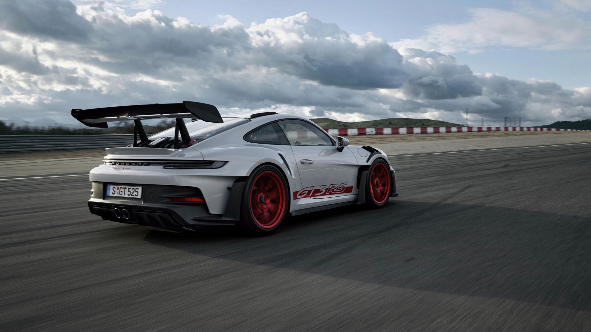 The New 992 Porsche 911 GT3 RS Just Raised the Bar In a Major Way