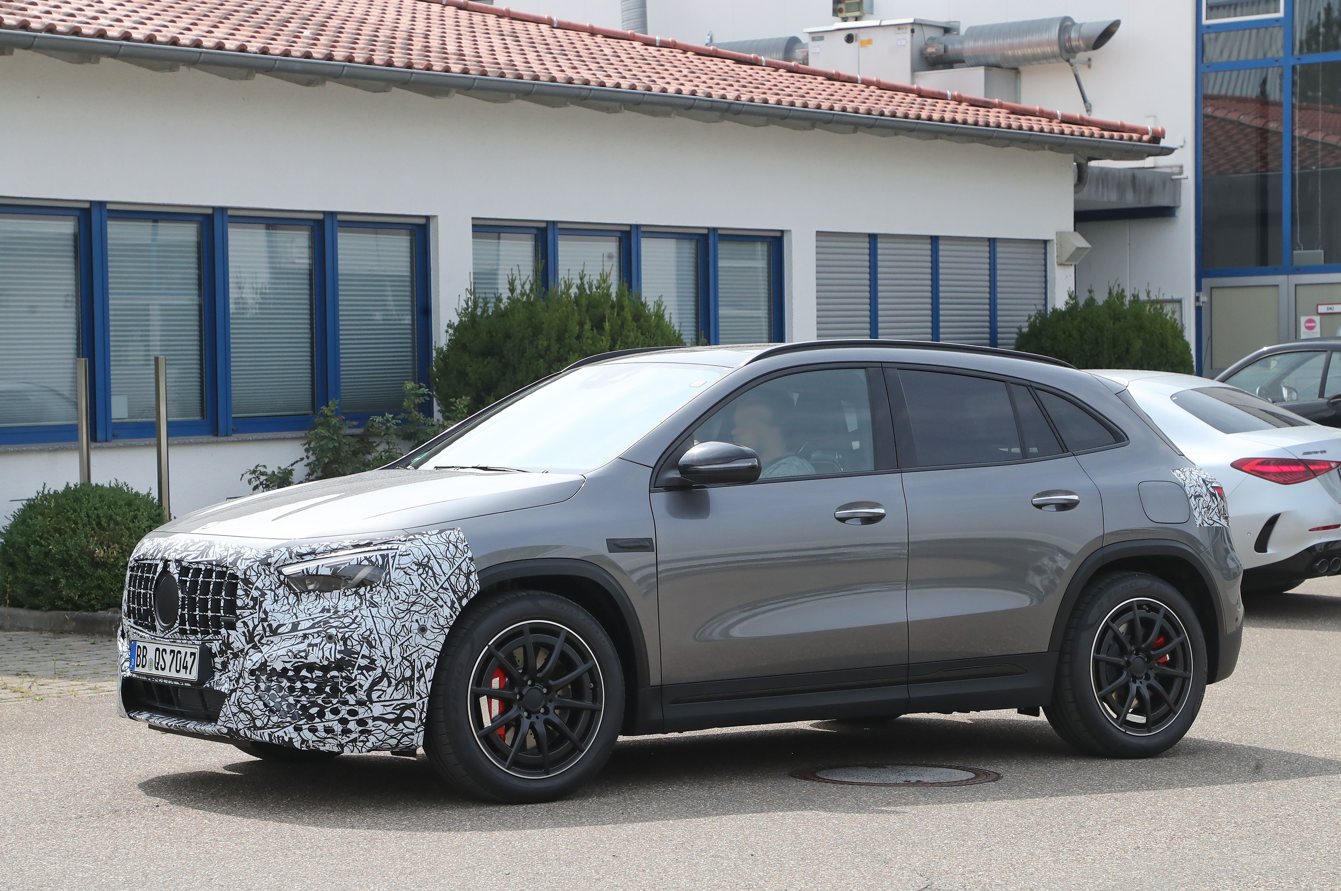 Spy Shots An Early Look At the 2024 MercedesAMG GLA45