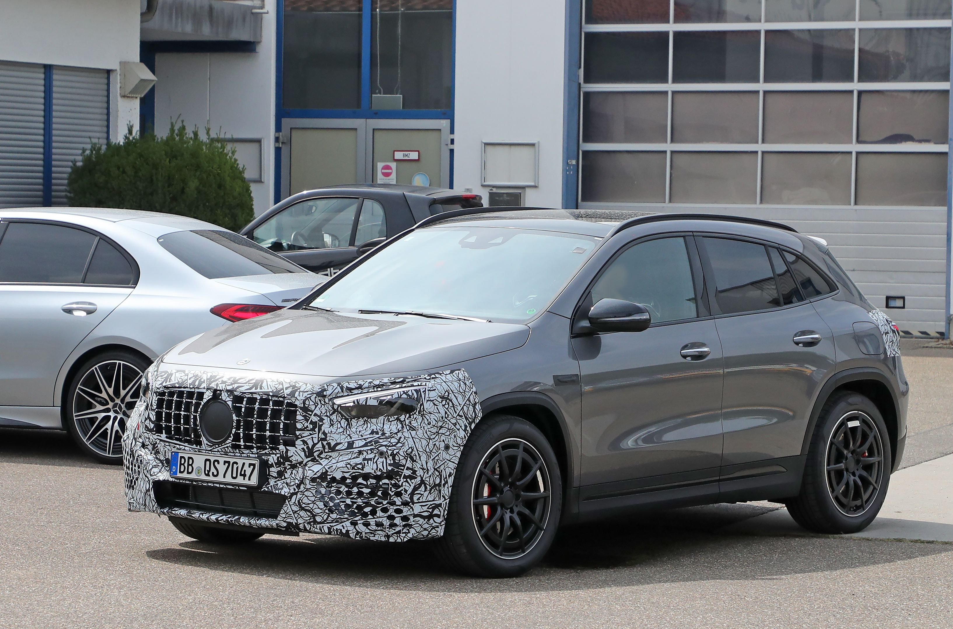 Spy Shots An Early Look At the 2024 MercedesAMG GLA45