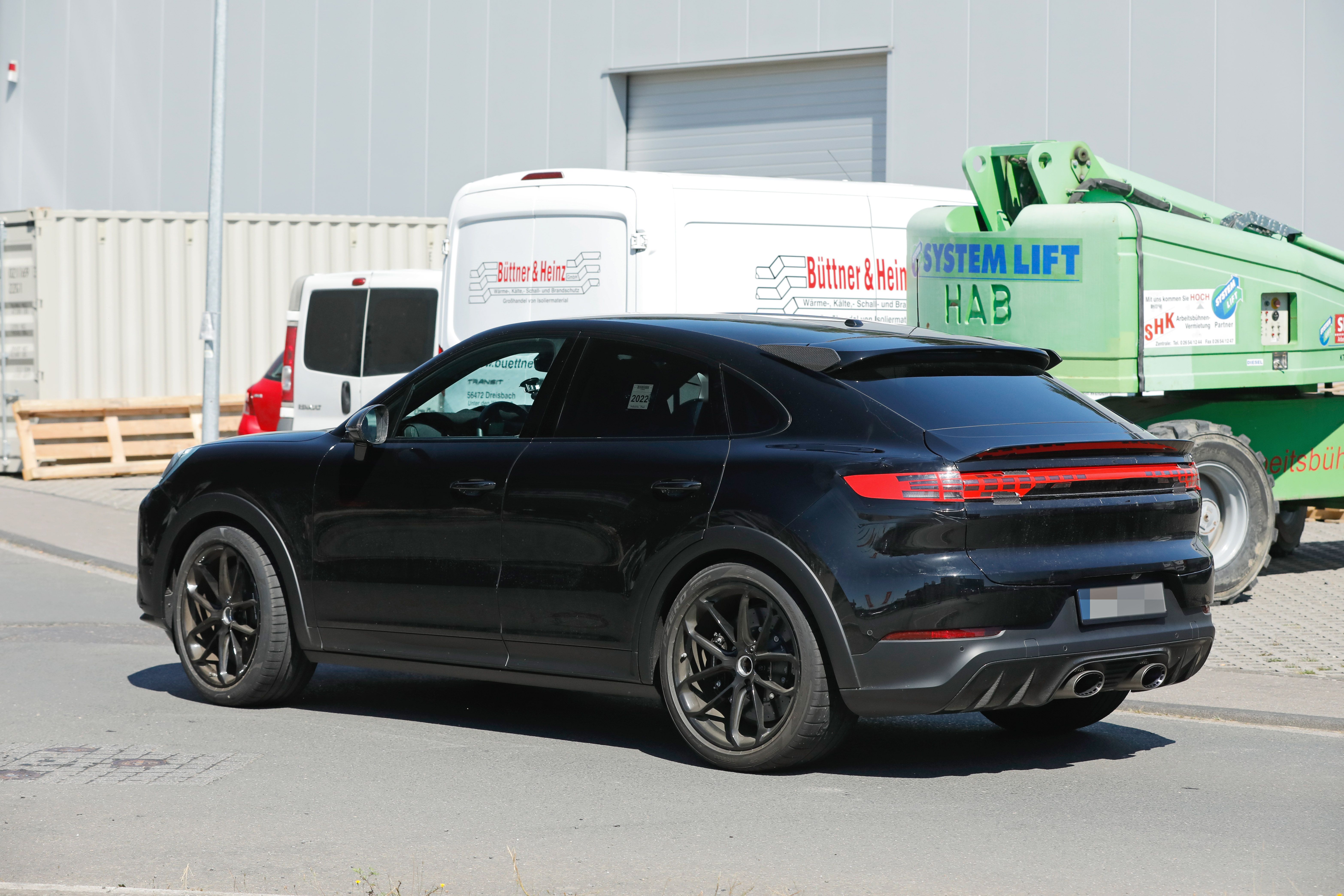 Spy Shots An Early Look at the 2023 Porsche Cayenne Coupe GTS