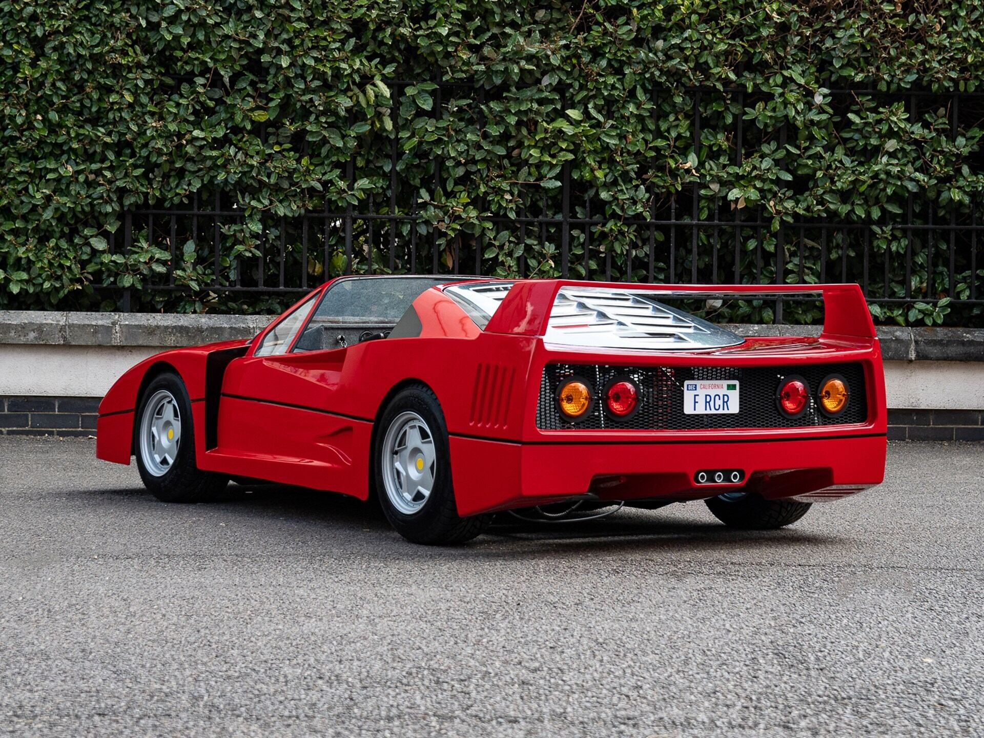 this-is-the-slowest-and-cheapest-ferrari-f40-on-the-planet