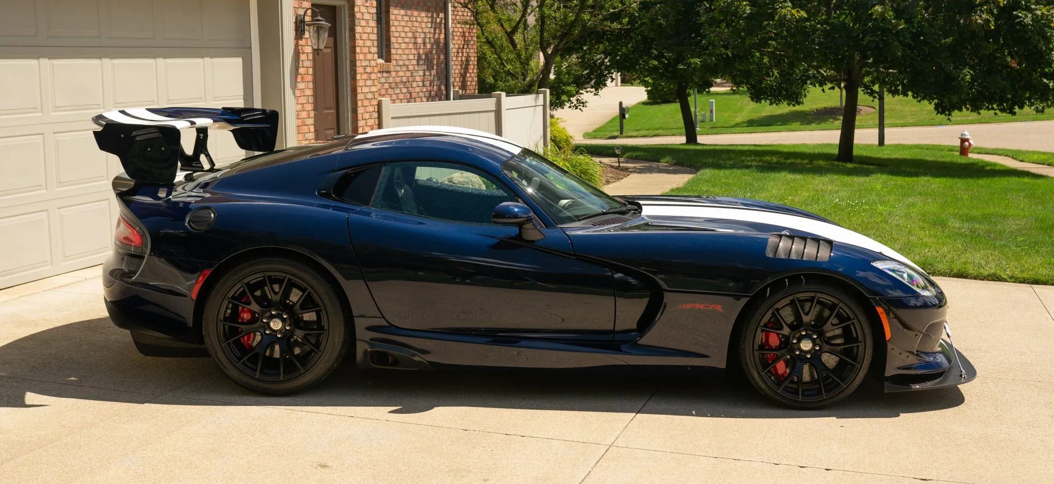 This 2016 Dodge Viper ACR Extreme Was the Last of a Dying Breed