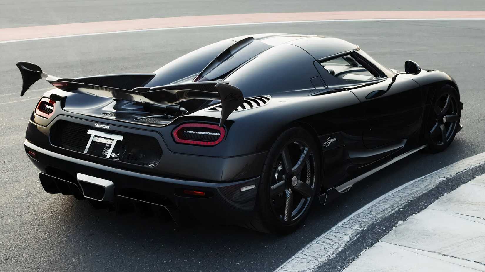 10 Mind-Blowing Koenigsegg Innovations That Will Leave You Speechless