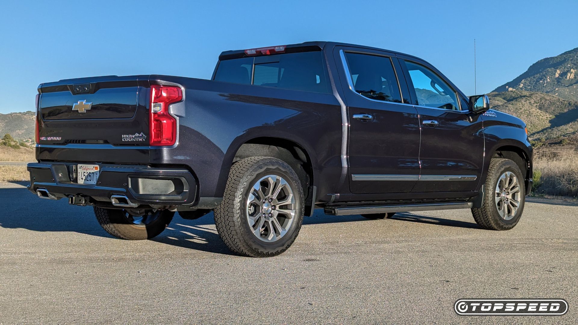 2022 Chevrolet Silverado 1500 High Country Traseira Direita 3/4 Vista