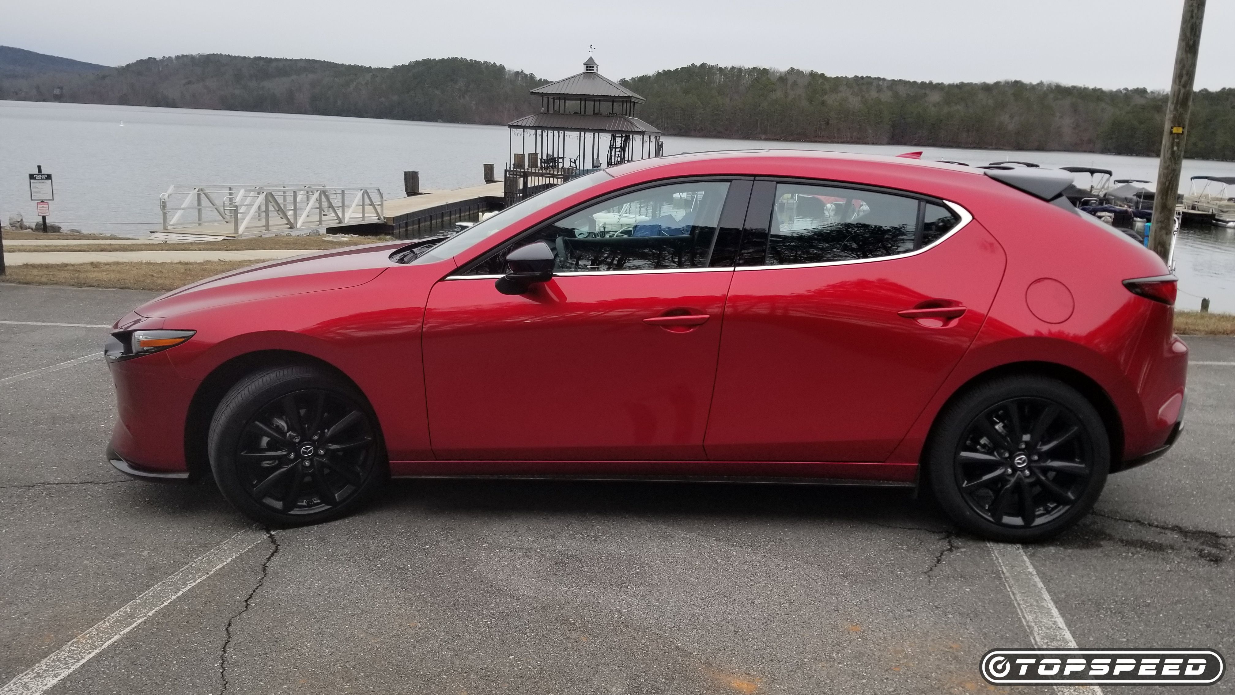 Mazda3 Turbo Hatchback vermelho