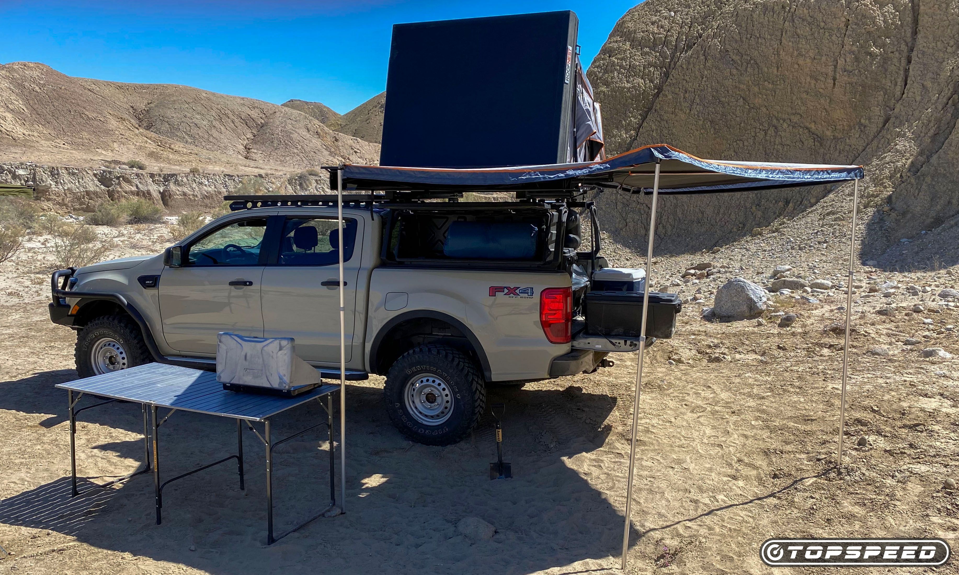 2022 Ford Ranger com barraca Roofnest Condor Overland e toldo lateral