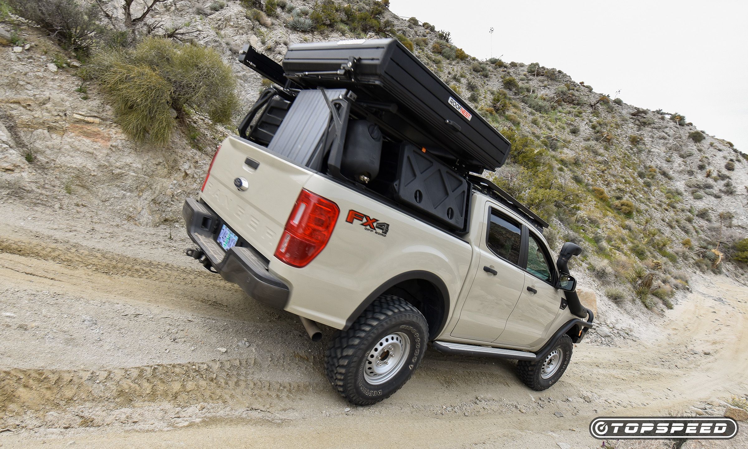 2022 Ford Ranger com kit de vida ARB e títulos de lama Firestone MT2