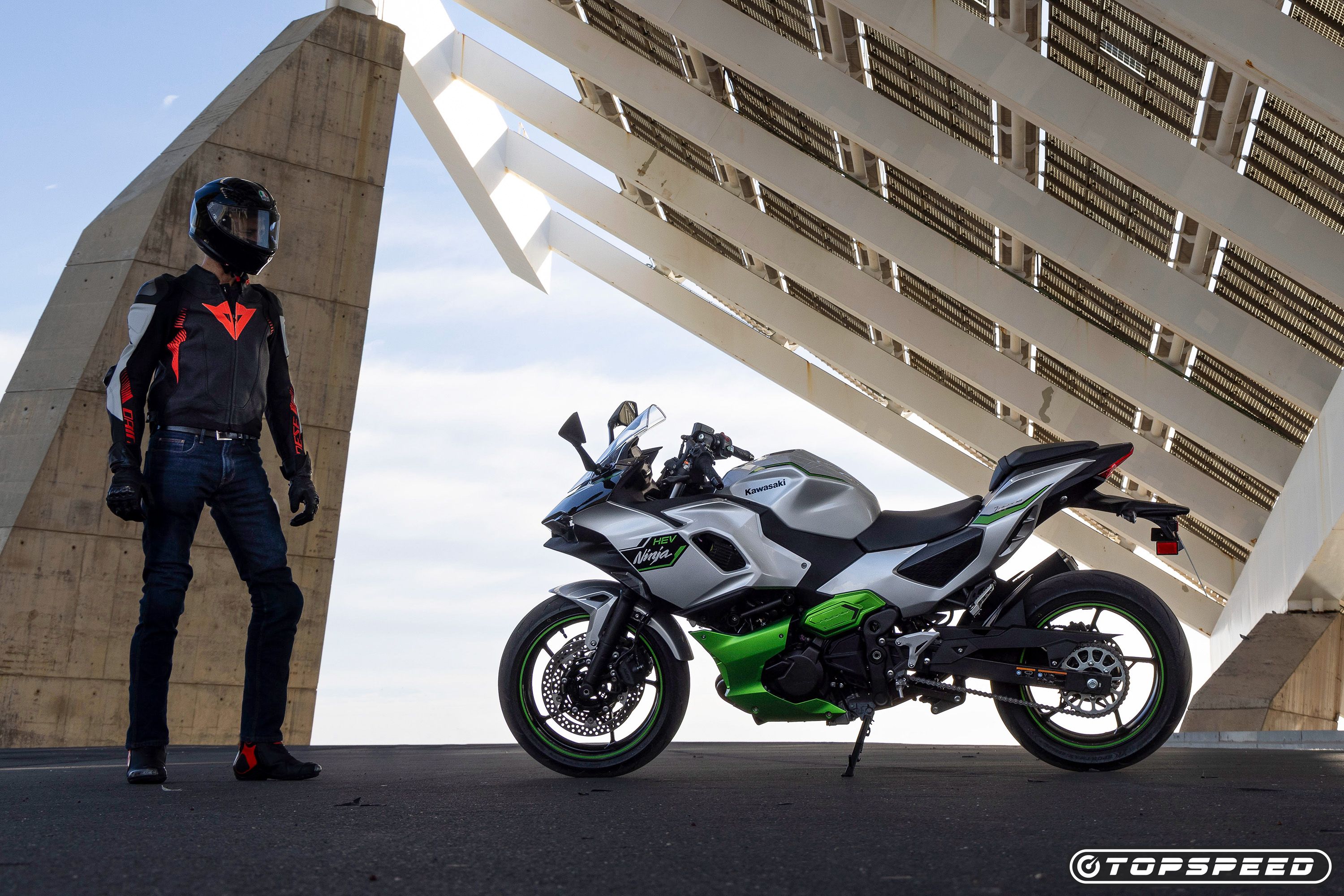 2024 Kawasaki Ninja 7 Hybrid Ride Review: Green Or Mean, It's Your Call