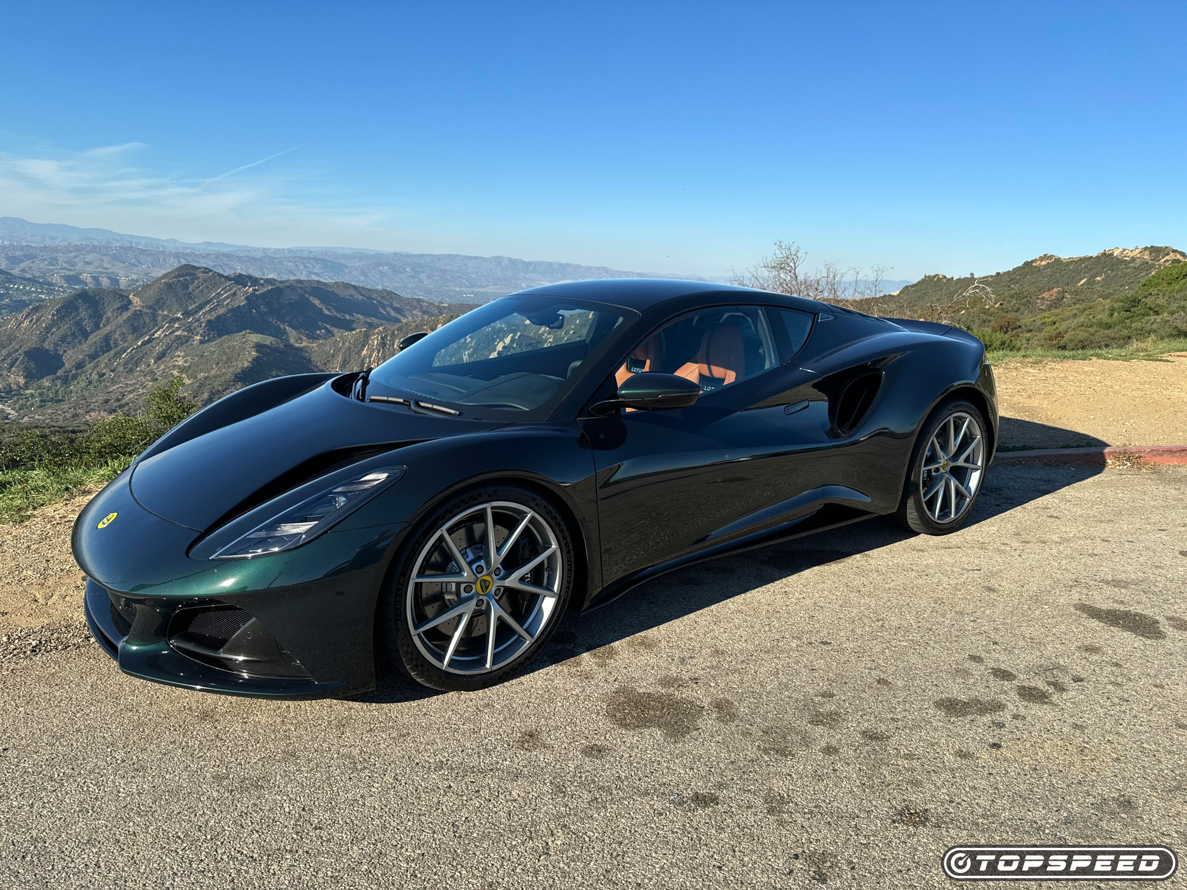 Lotus Emira verde 2024 