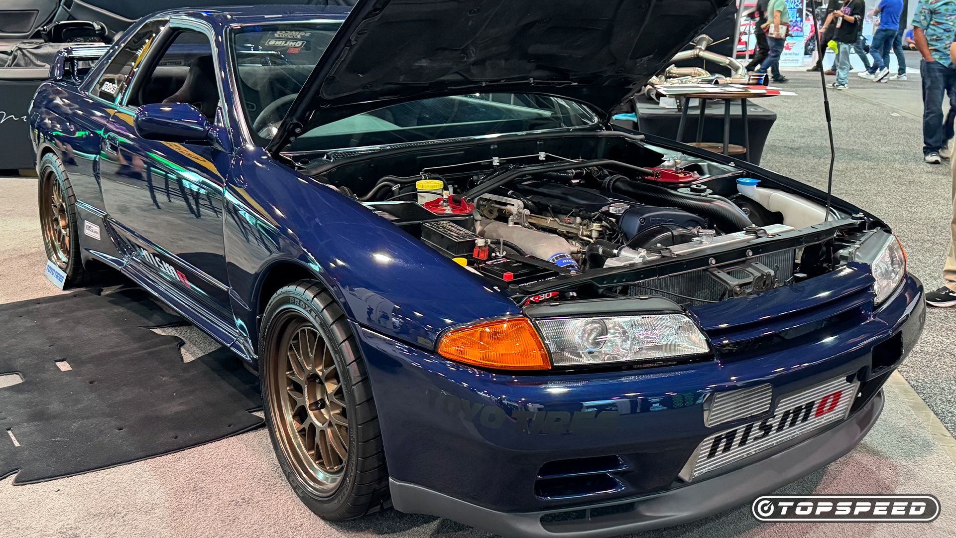 Nissan Skyline GTR R32 modificado azul