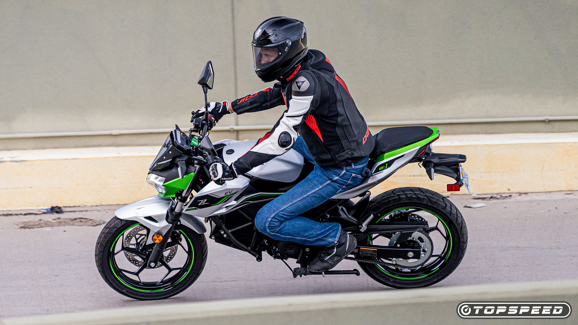 2024 Kawasaki Z e-1 a light and nimble naked