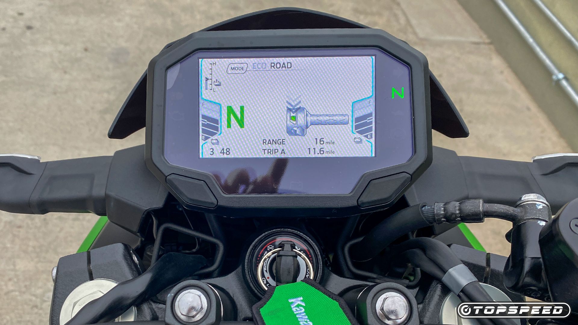 2024 Kawasaki Z e-1 color TFT dash