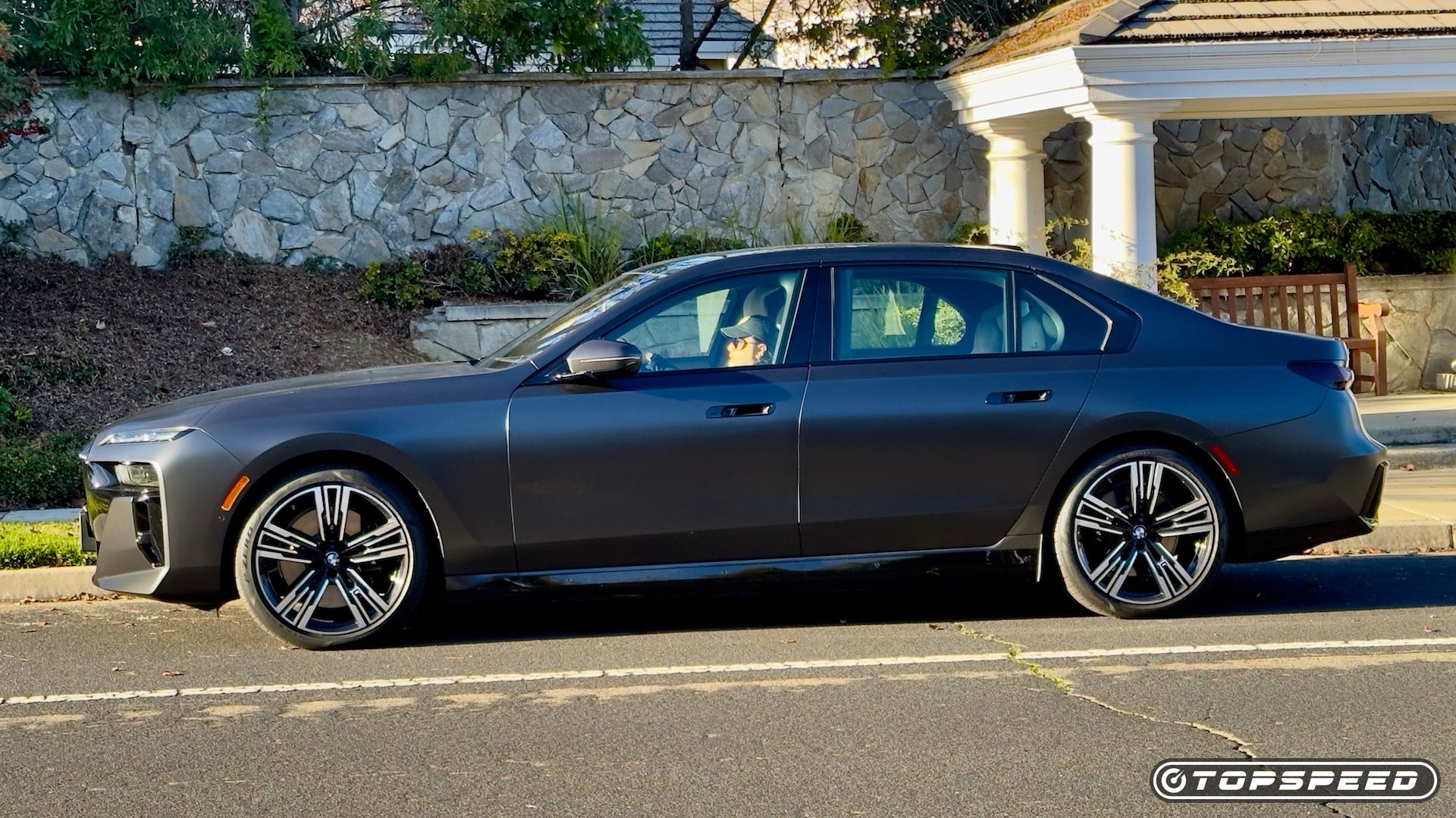 2024 BMW i7 Exterior Left Profile