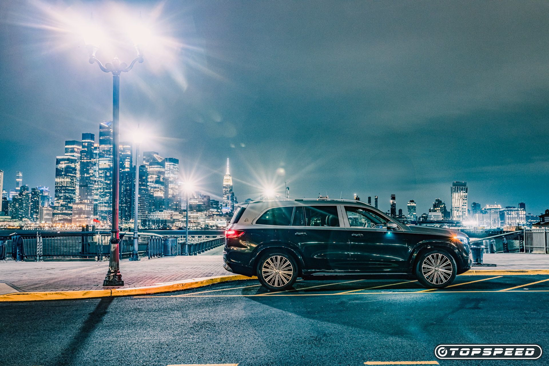 2024 Mercedes-Maybach GLS 600 Urban Night Shots