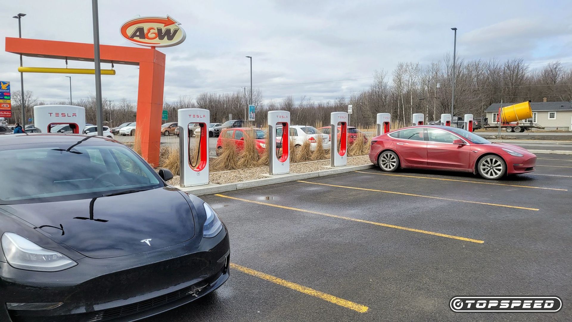 Hub de Carregamento de Circuito Elétrico 005