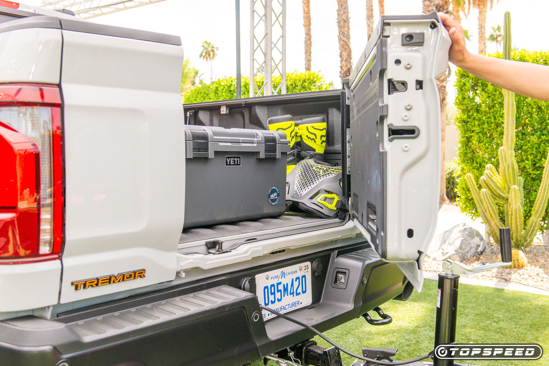 2024 Ford F150’s New Pro Access Tailgate Solves the Pain Points