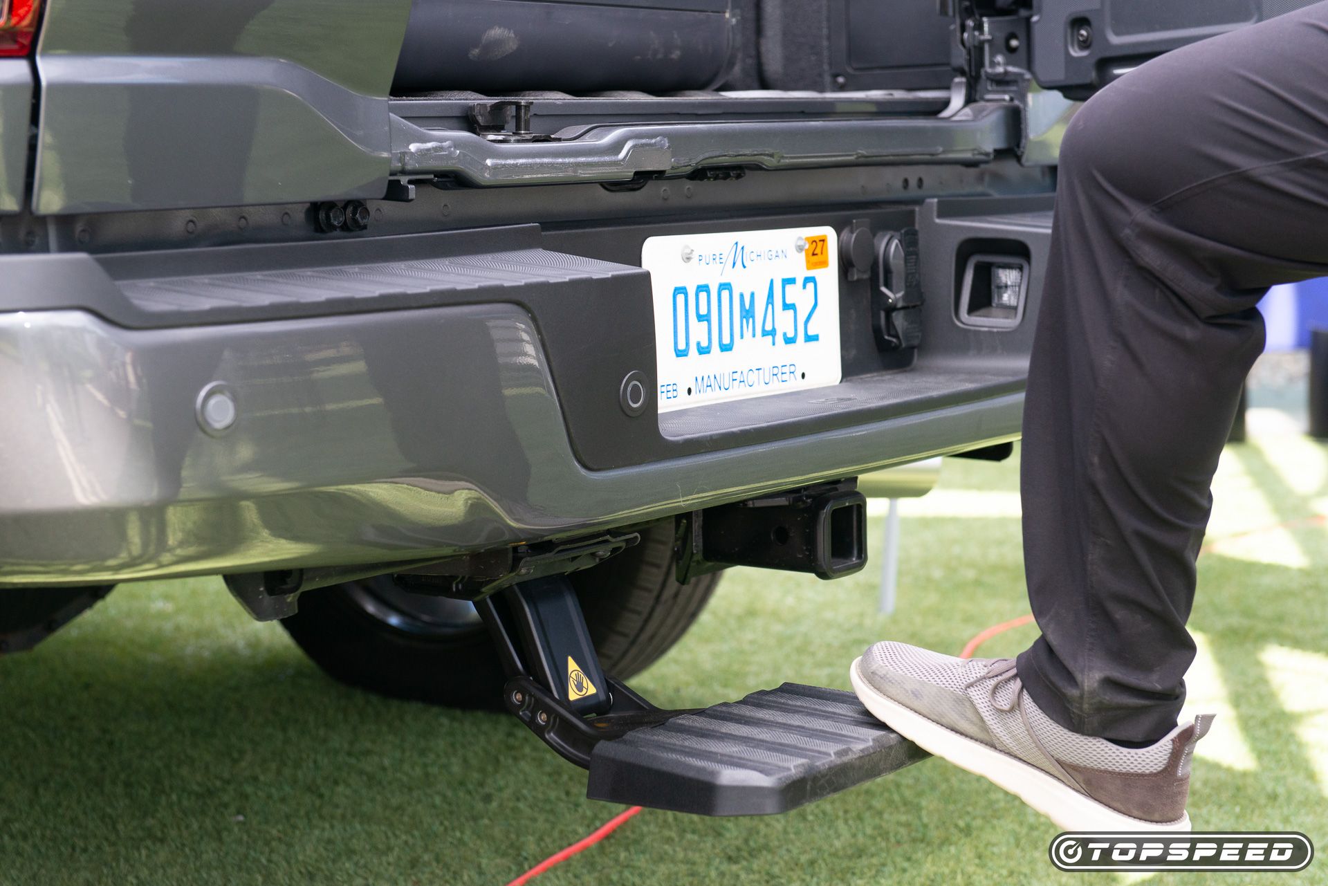 2024 Ford F150’s New Pro Access Tailgate Solves the Pain Points