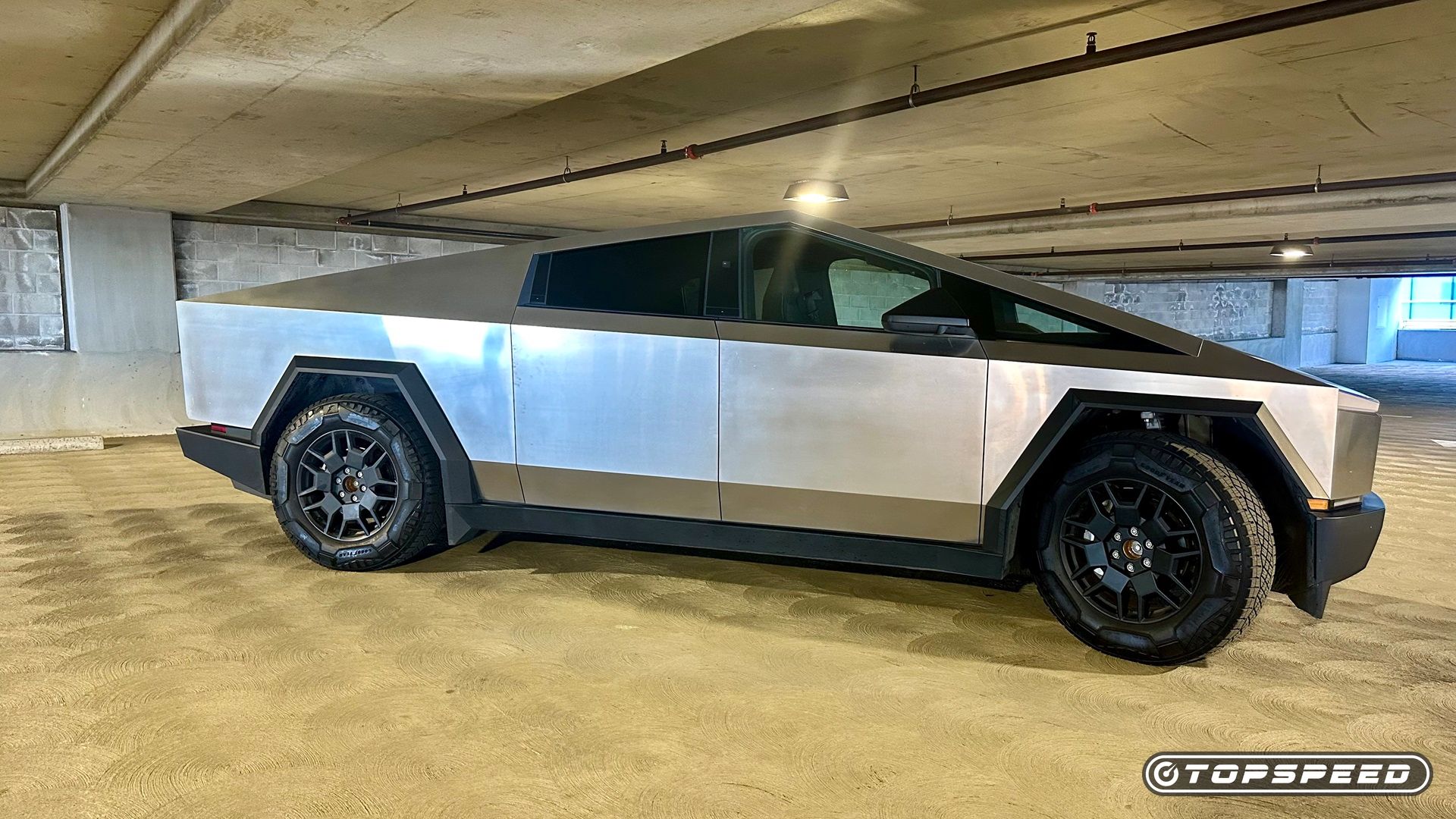 2024 Tesla Cybertruck Foundation Series AWD (2)
