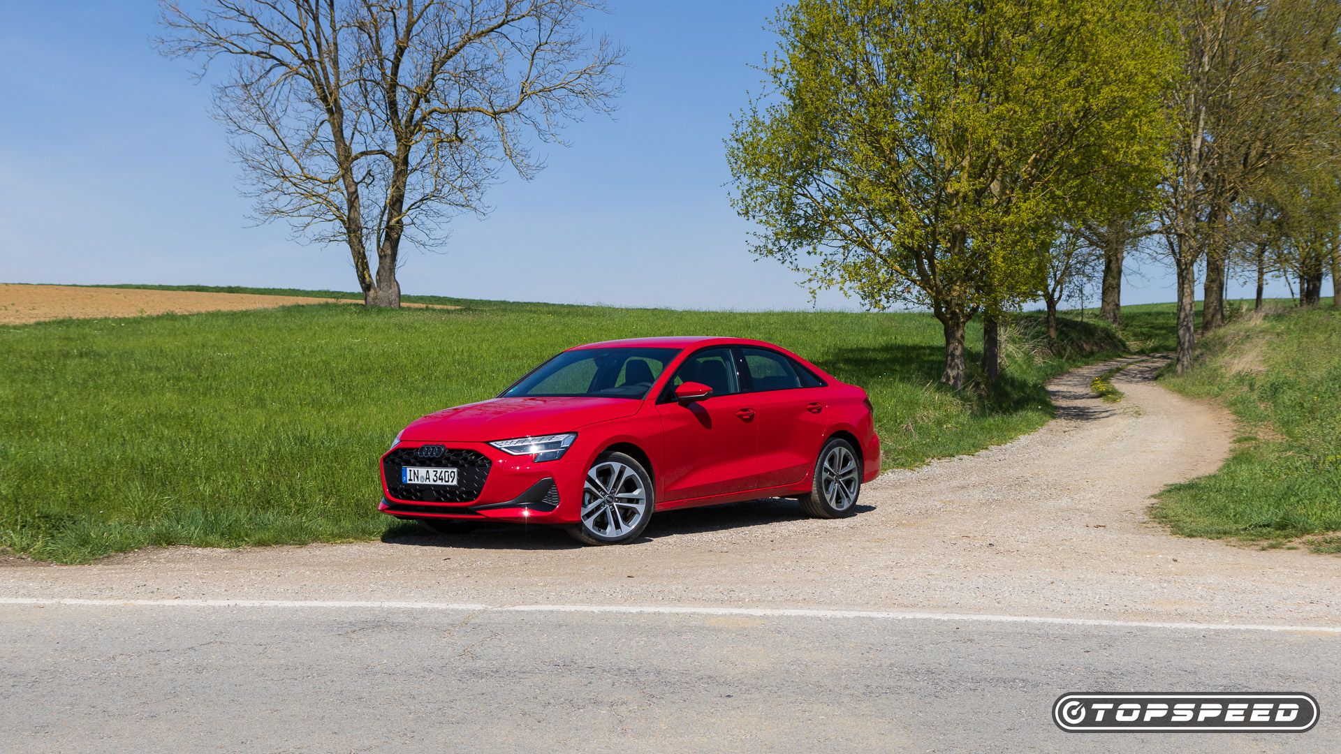 Audi A3 2025 frente 3-4 motorista largo